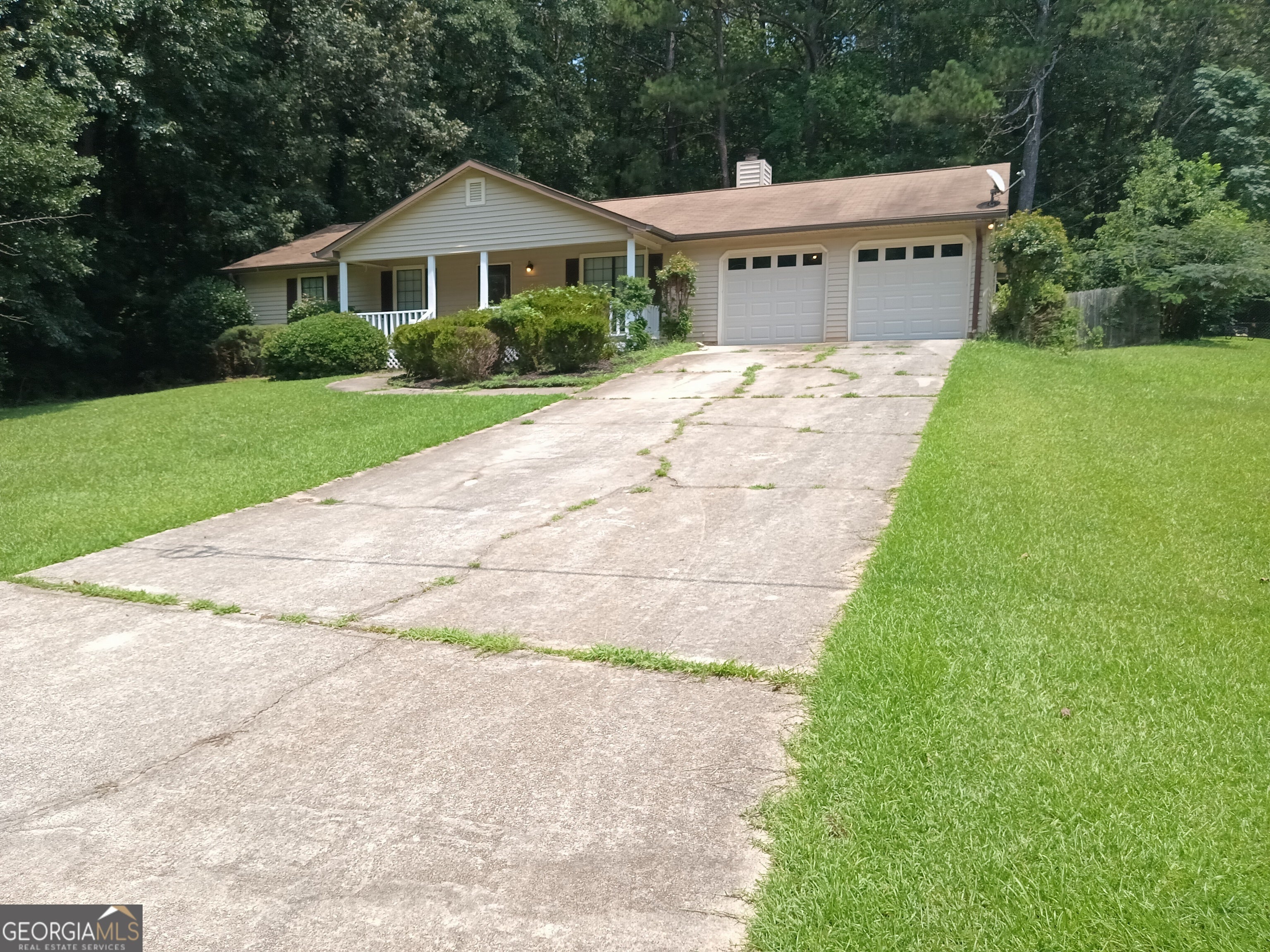 158 Stokes Dr — photo