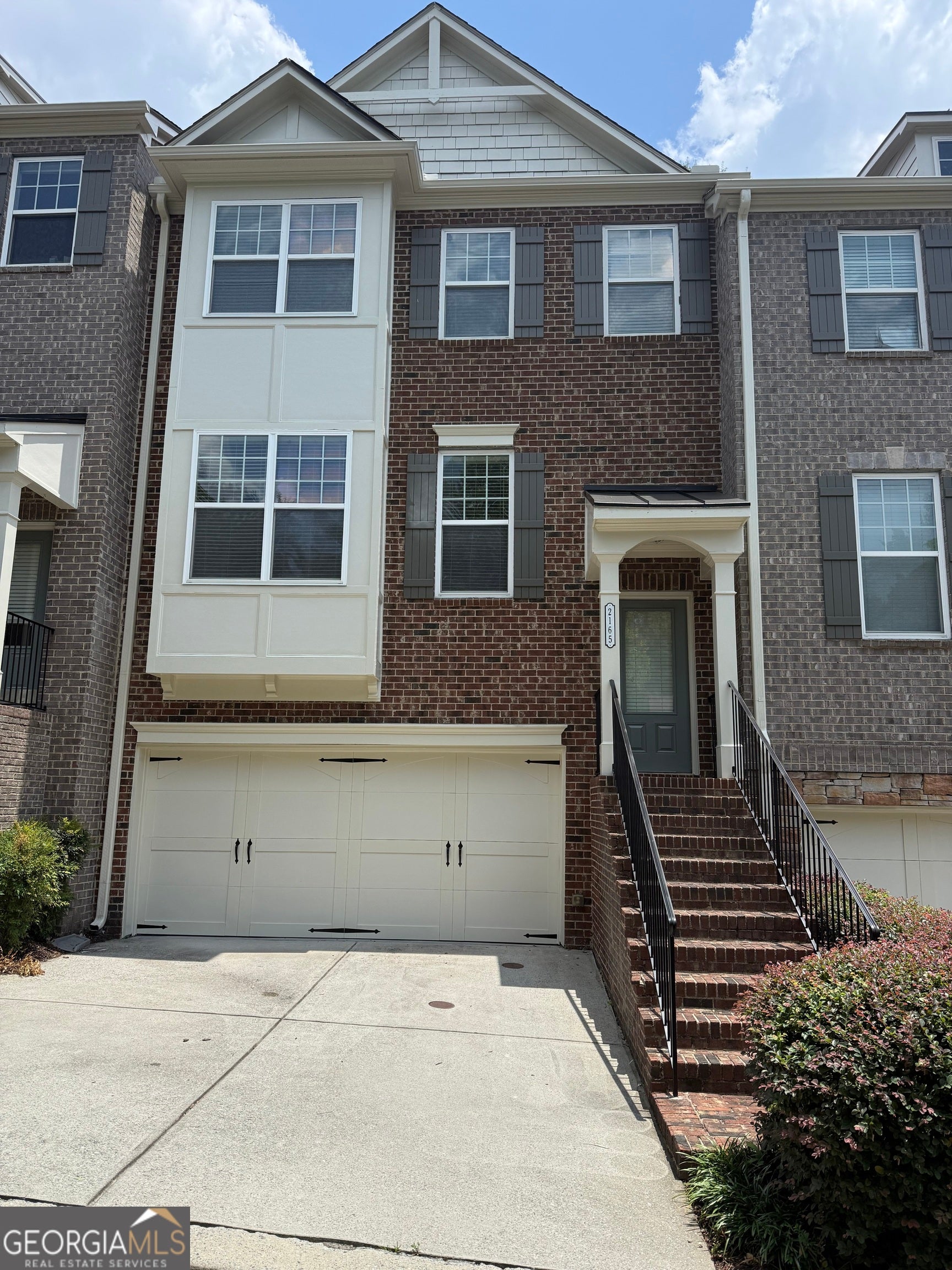 2165 Yancey Ln NE — photo