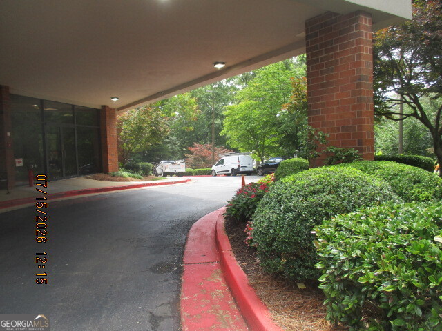 300 Johnson Ferry Rd B113 — photo