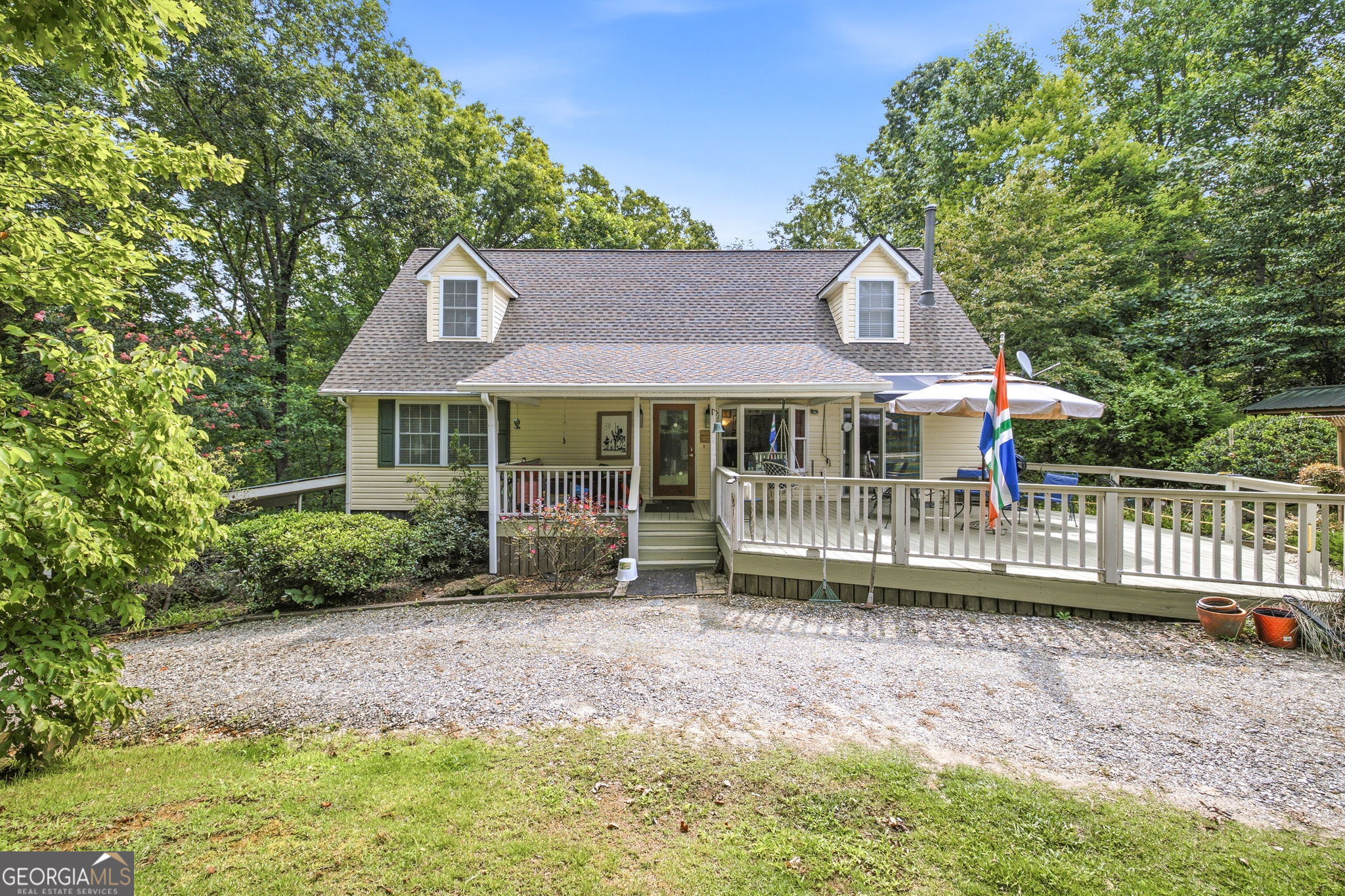 975 Chattahoochee Way — photo
