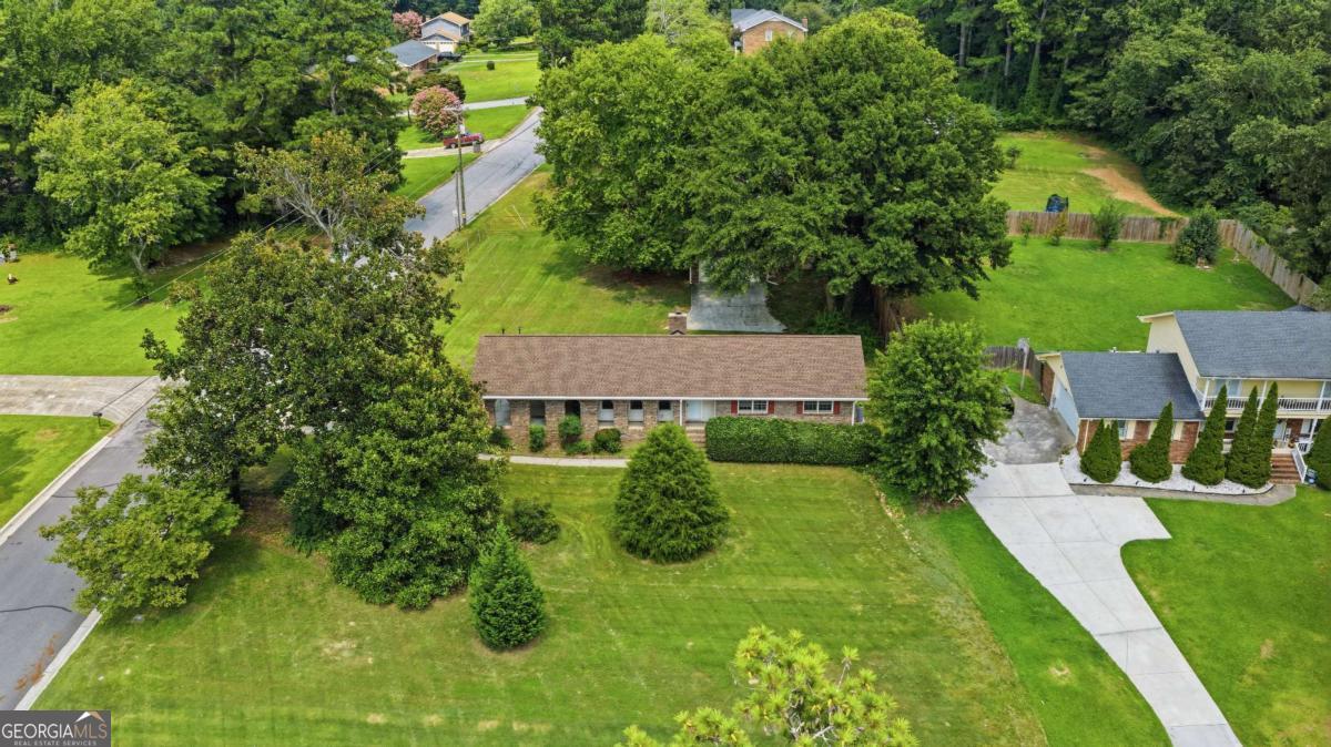 2171 Pinehurst Rd — photo
