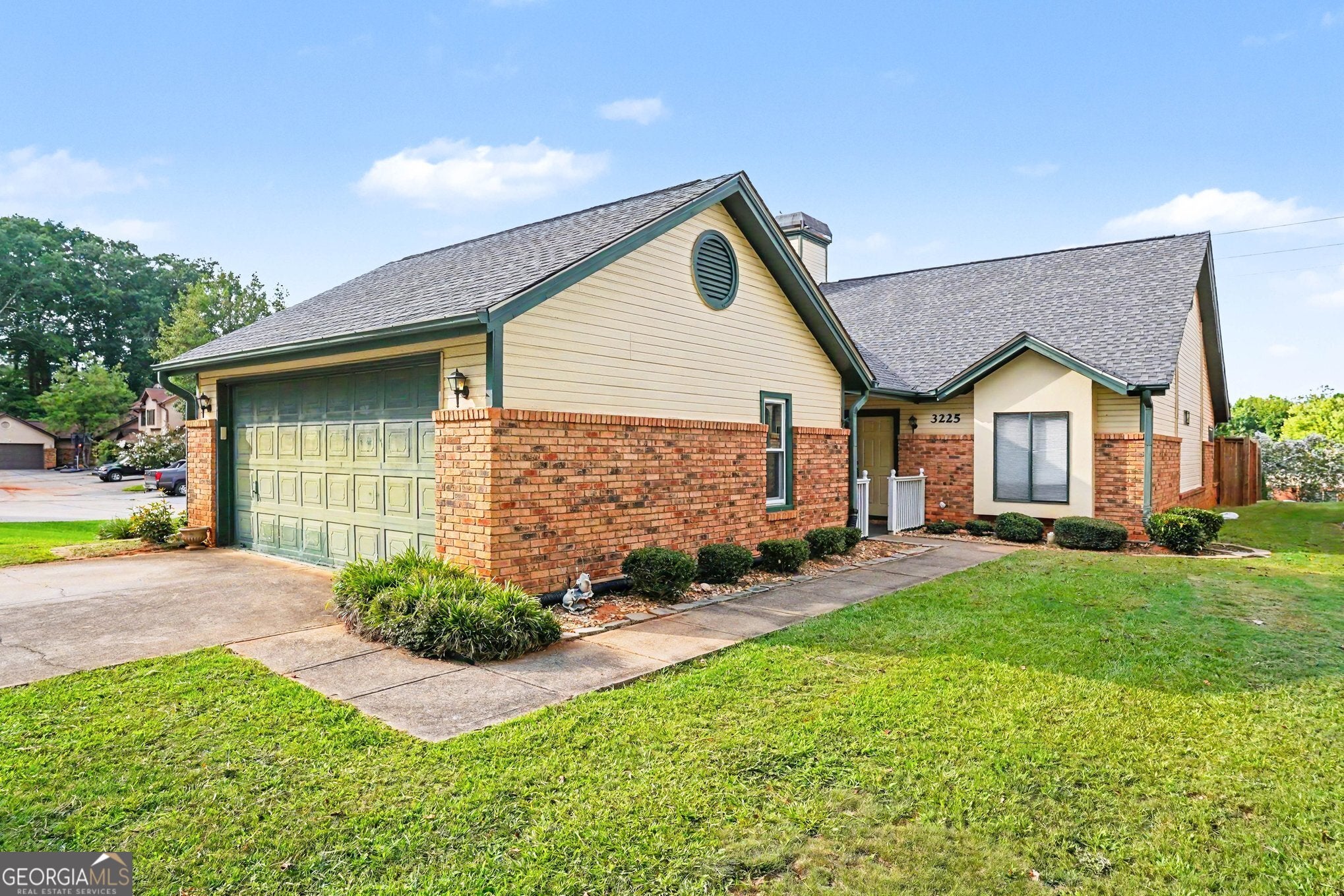 3225 Salem Cove Way SE — photo