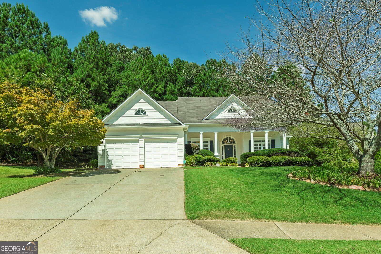 457 Crestview Dr — photo
