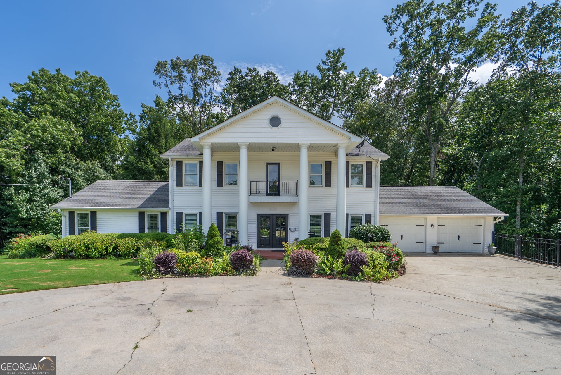 2811 Ike Stone Rd — photo