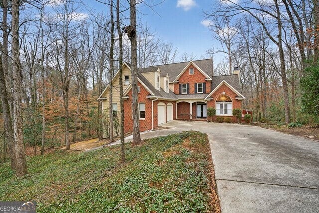 208 Huntington Ct — photo