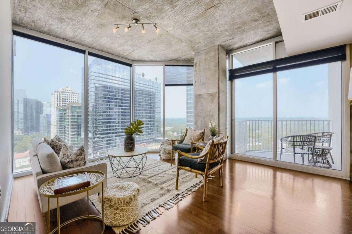 860 Peachtree St NE #1701 — photo