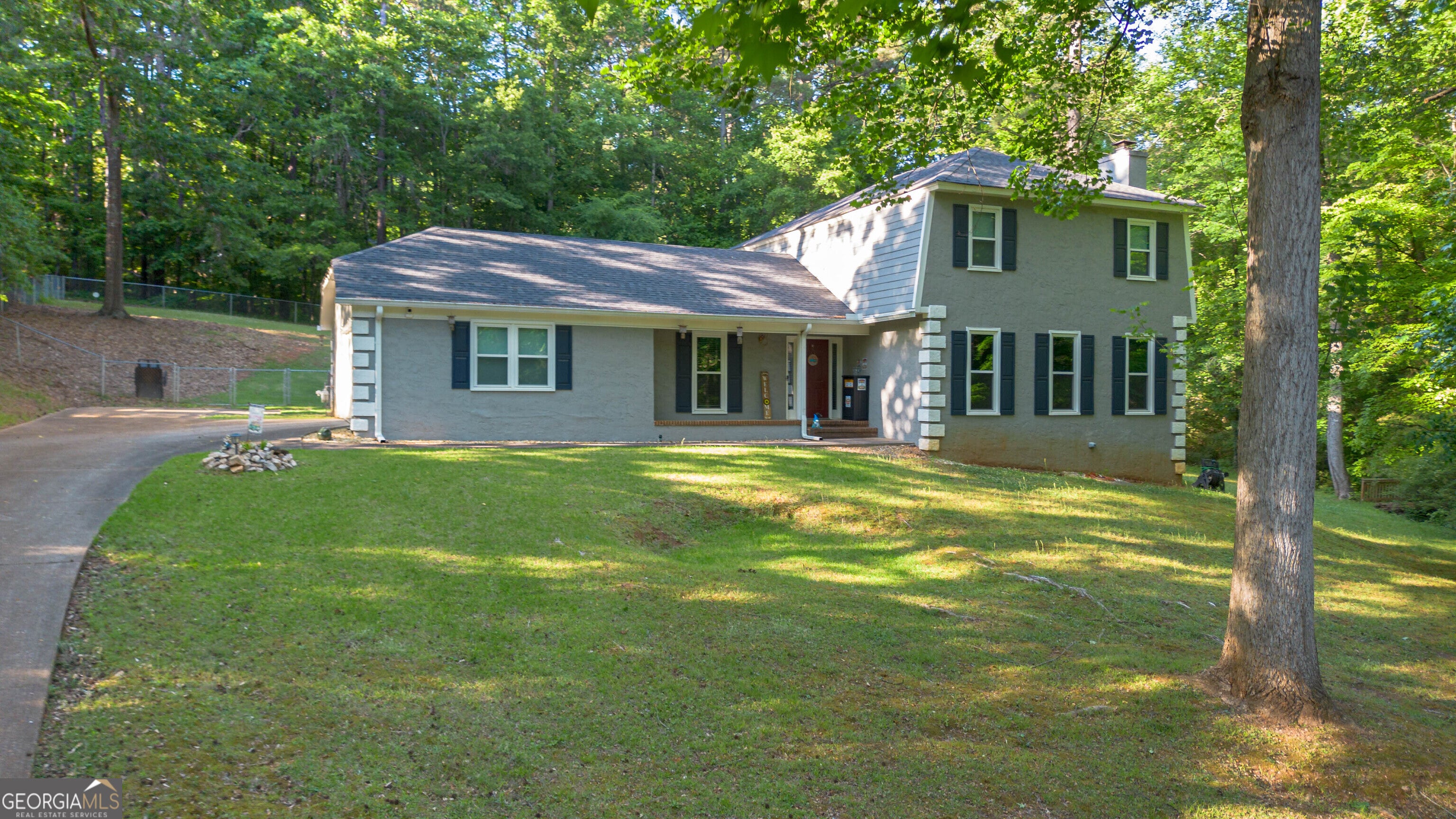 133 Ashling Dr — photo