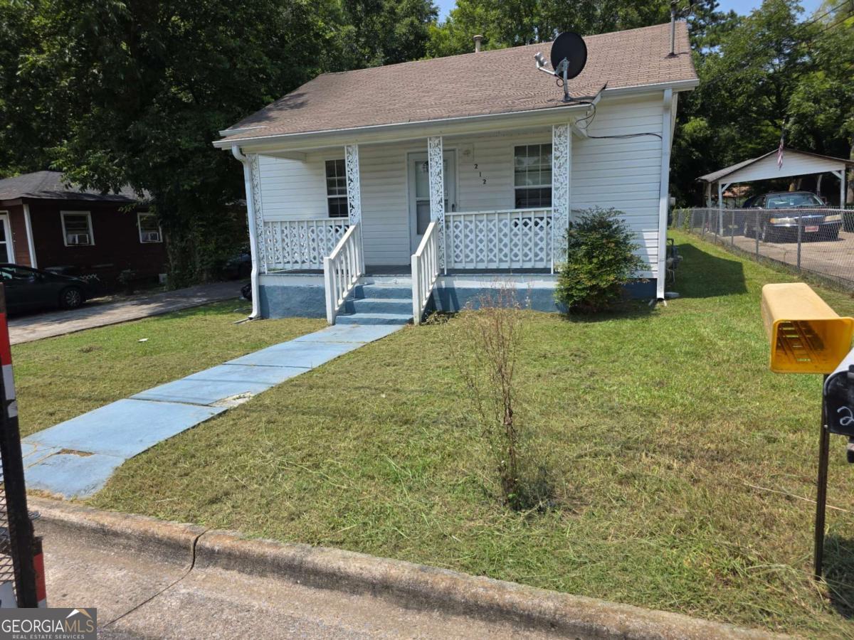 212 SW Nixon Ave SW — photo