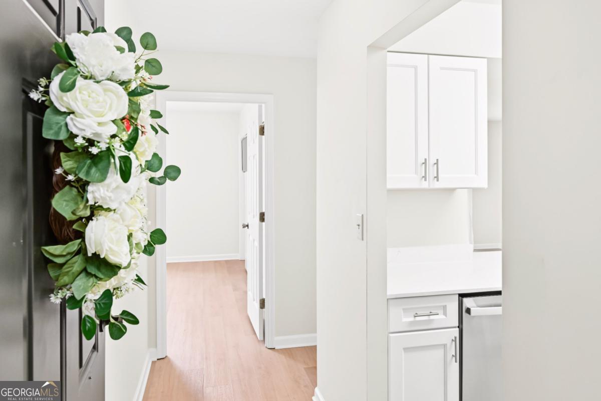 300 Johnson Ferry Rd NE B1007 — photo