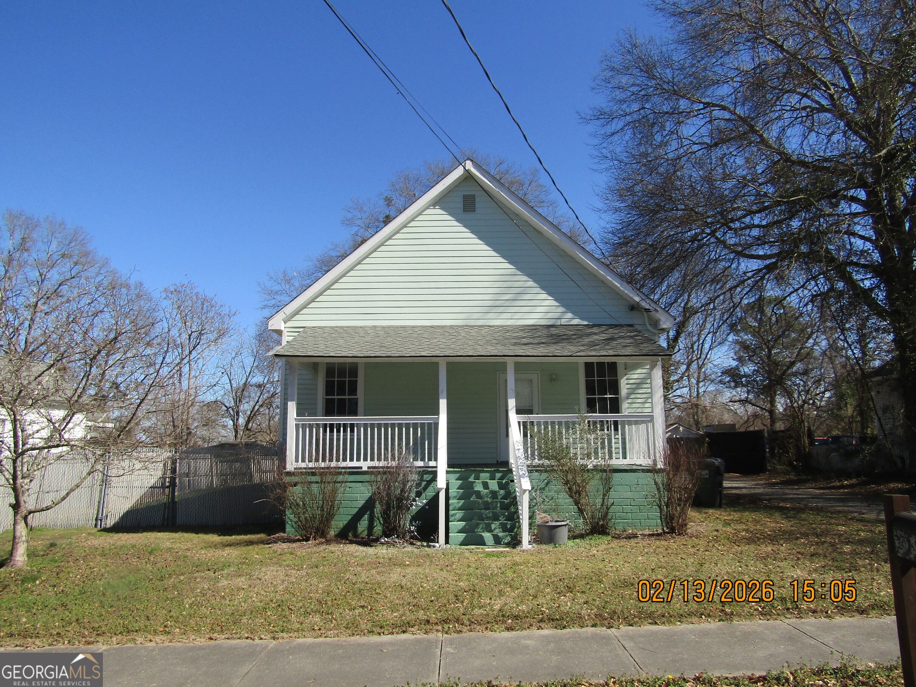 1645 Main St NE — photo