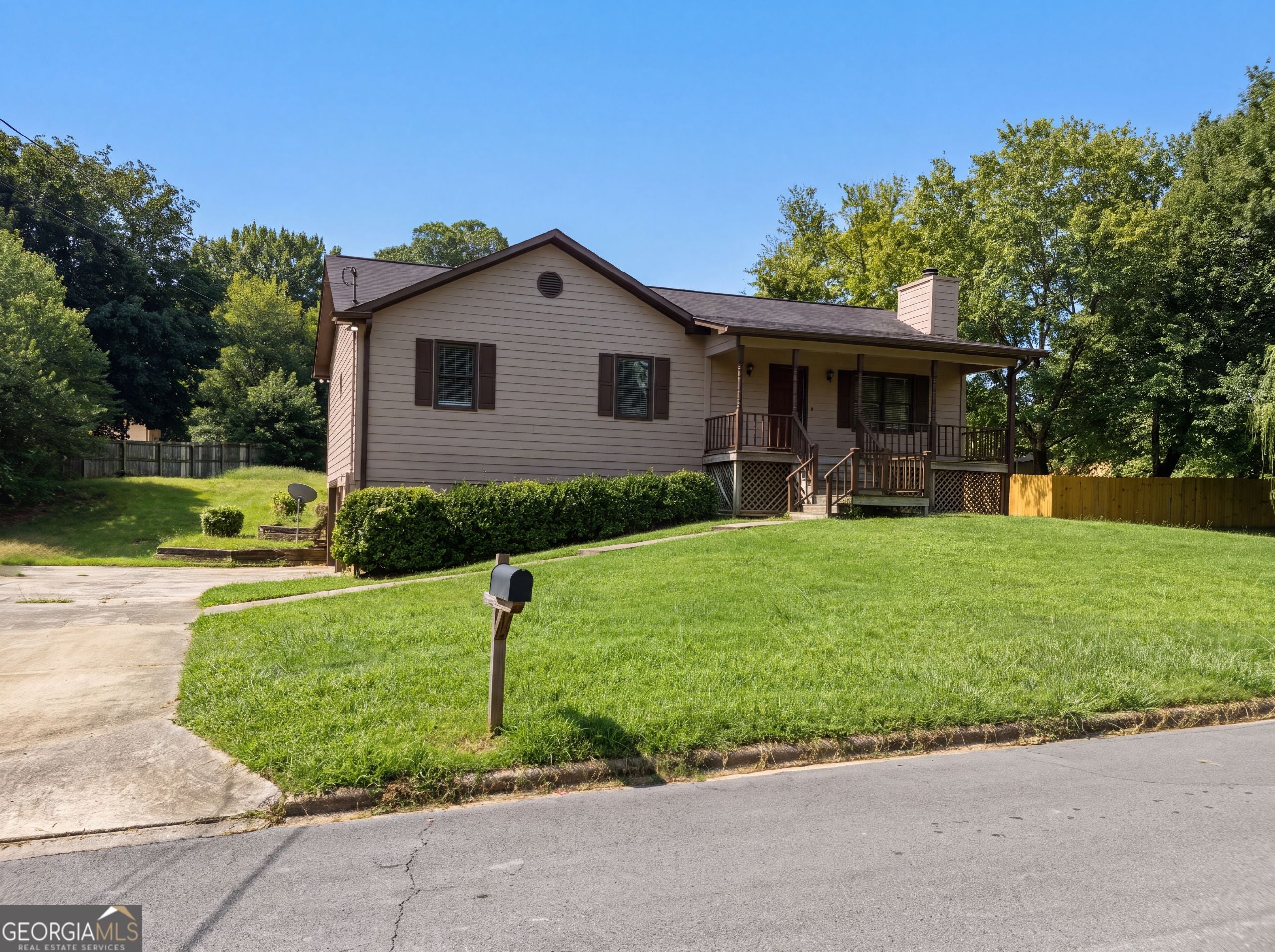 3 Eden Dr NW — photo