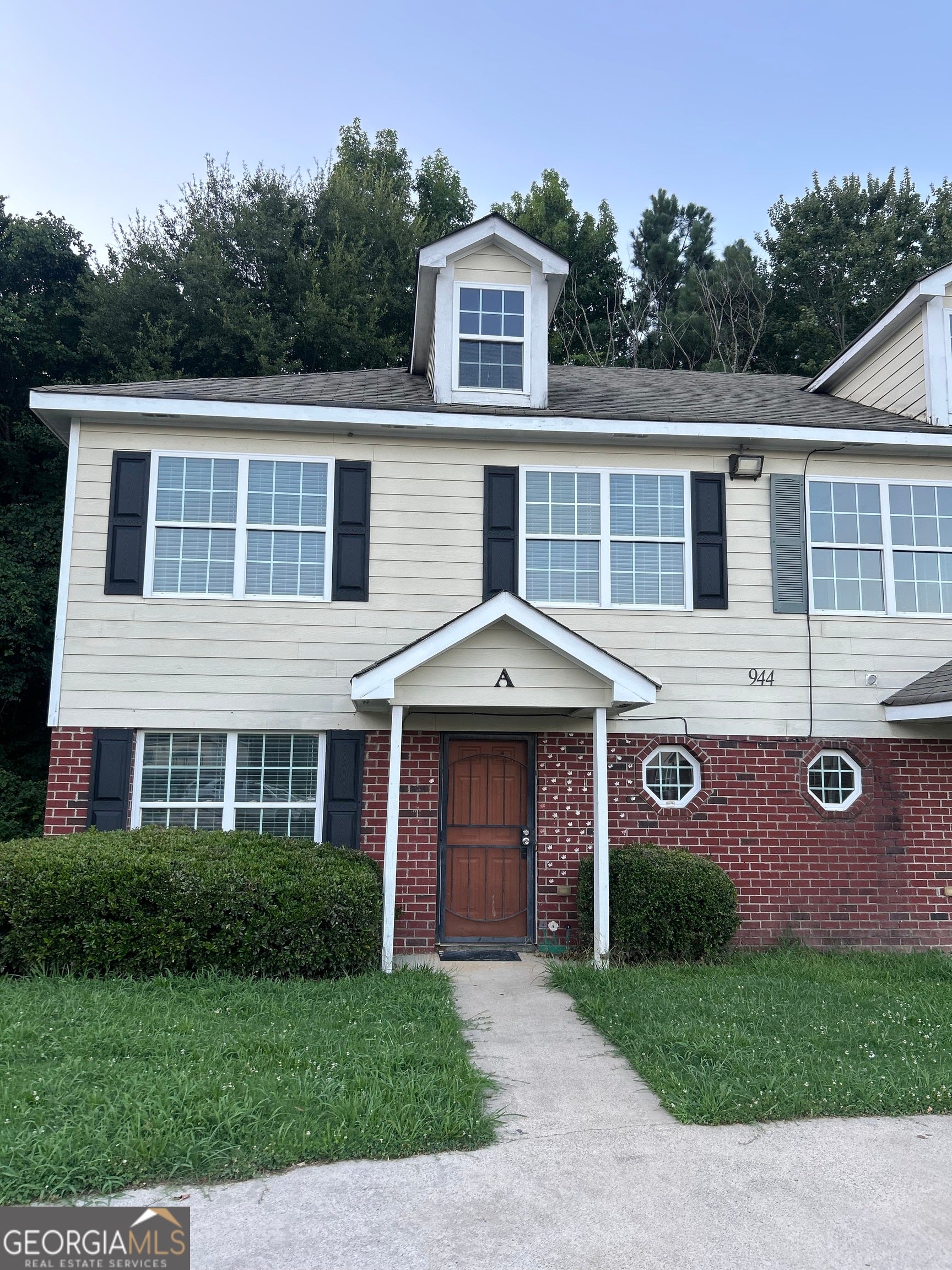 944 Old Mill Pt a — photo