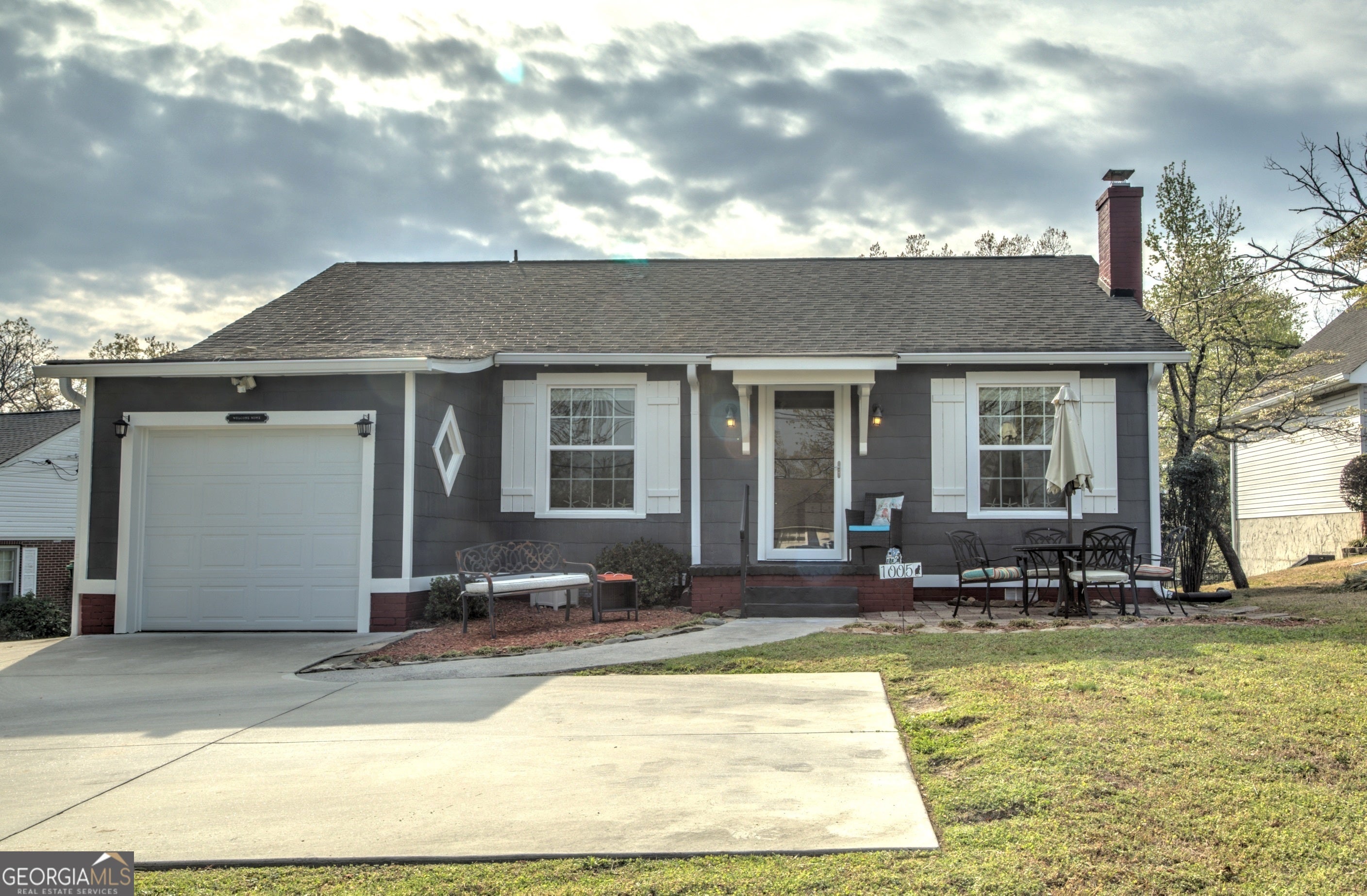 1005 S Crest Rd — photo