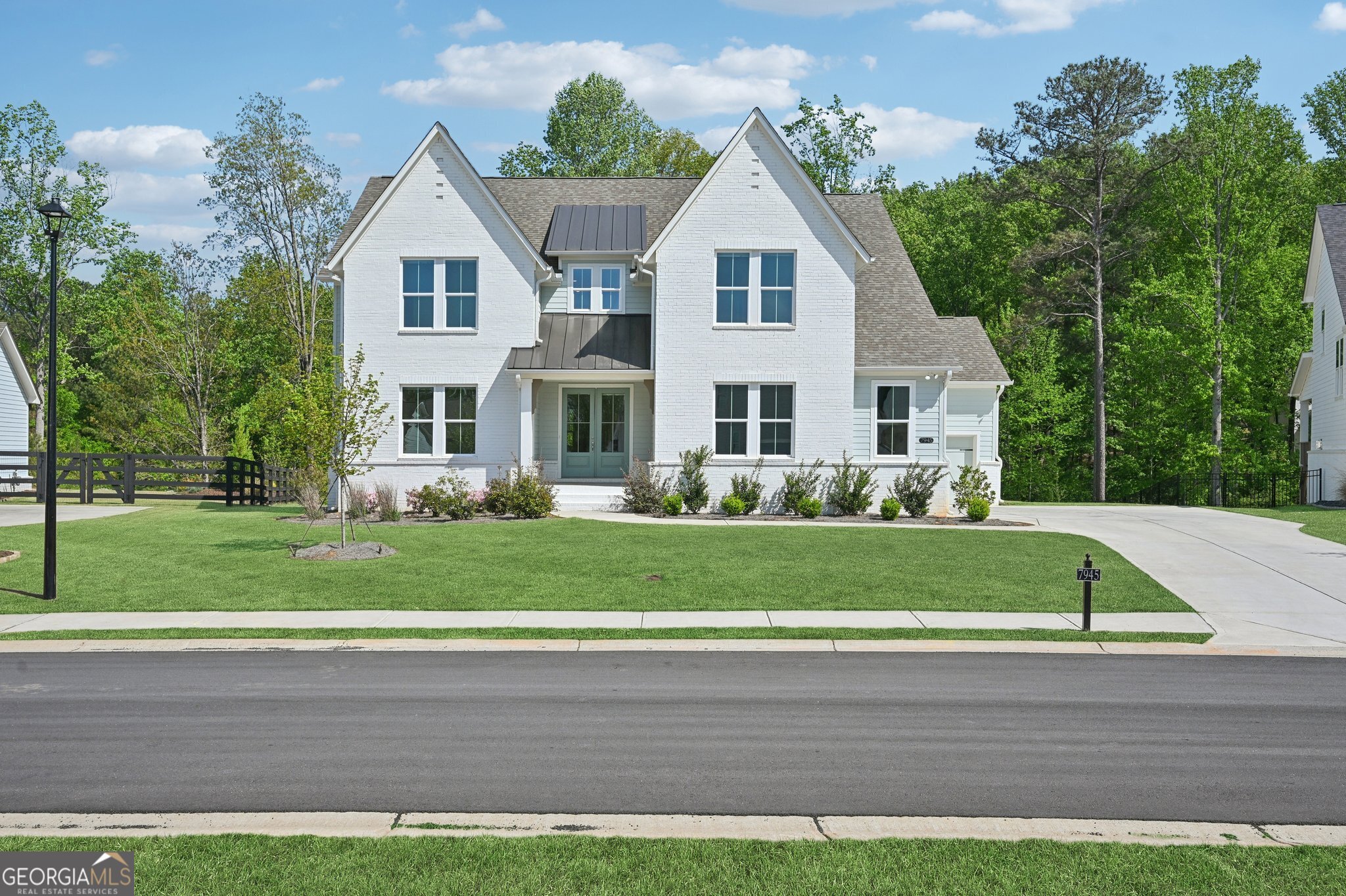 7945 Heritage Farm Ct — photo