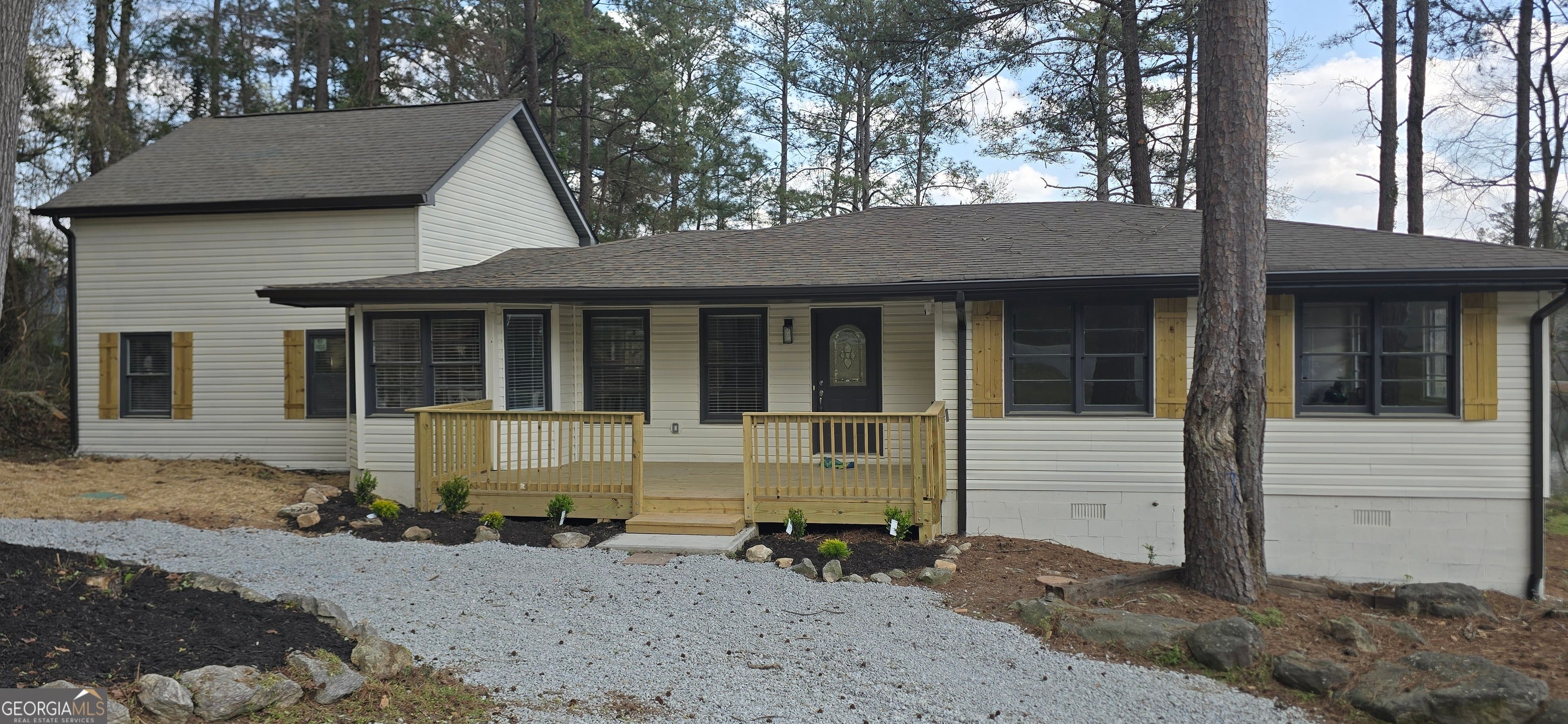 2541 Winding Lake Trl NE — photo