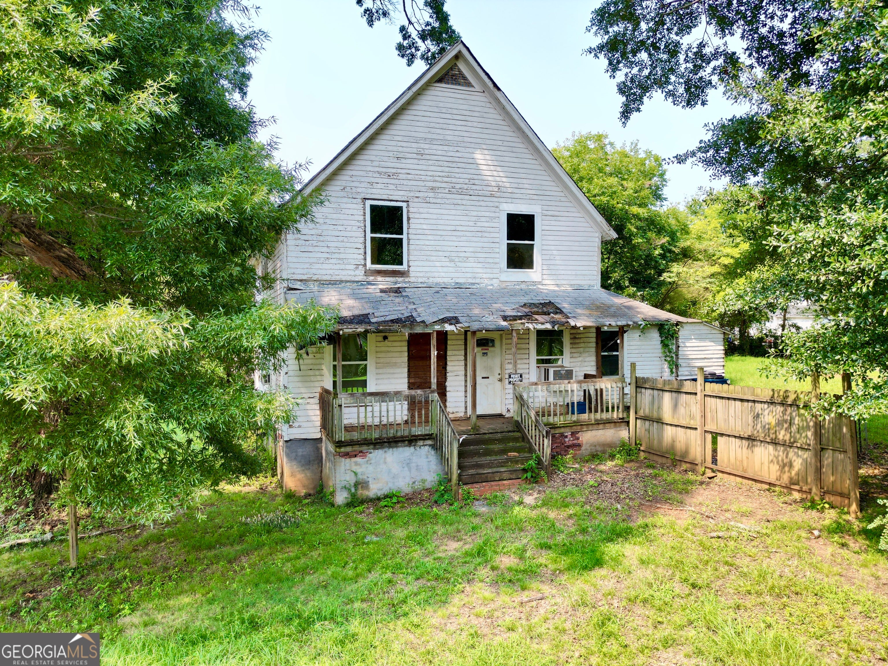 320 Walnut - Lindale Ave — photo