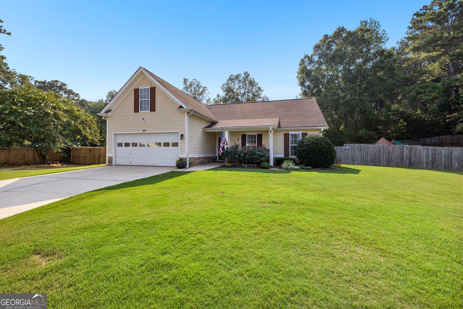 1003 Marsh Ct — photo