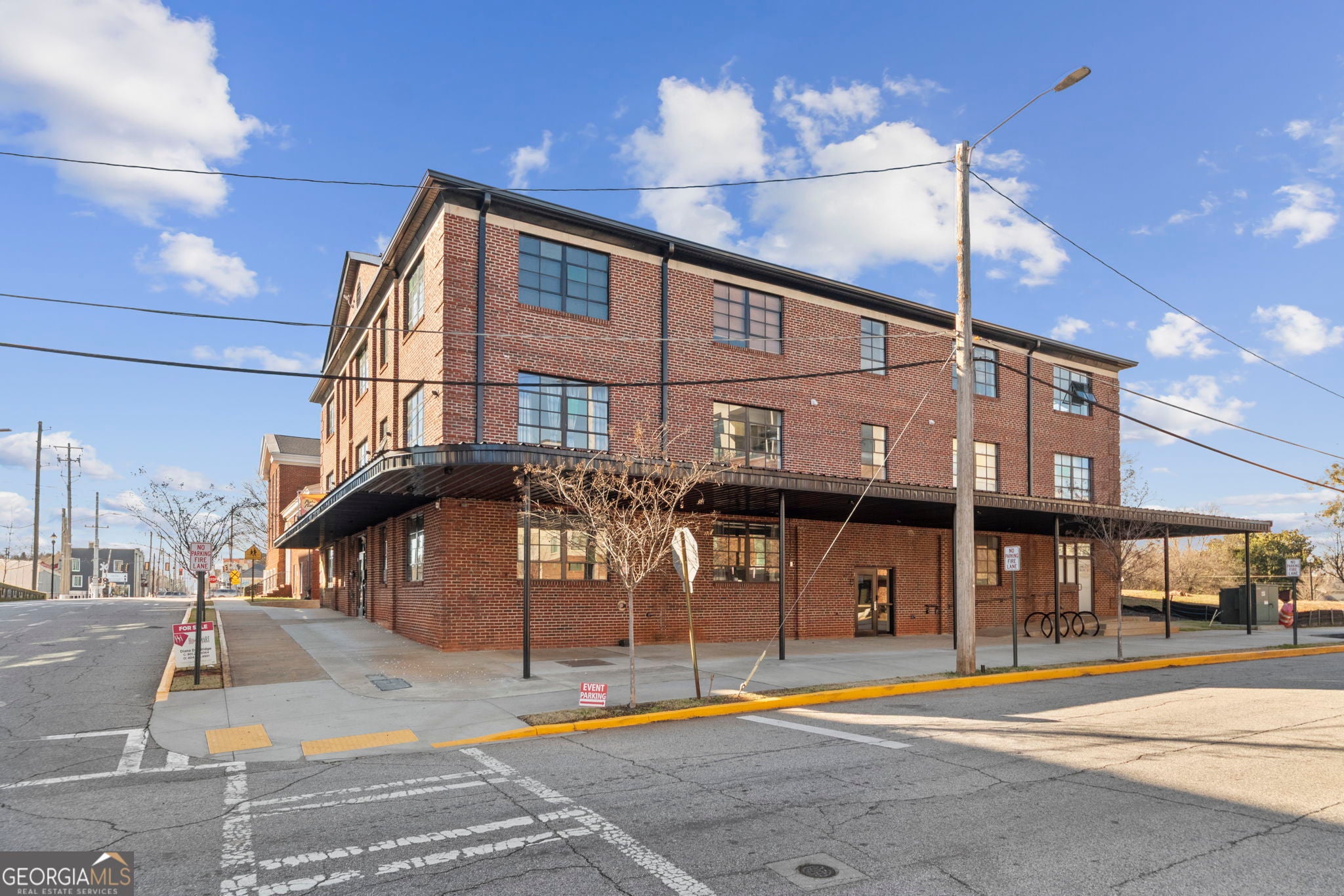 1805 Harvard Ave 305 — photo