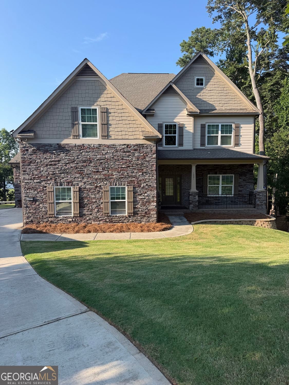 1001 Overlook Dr — photo