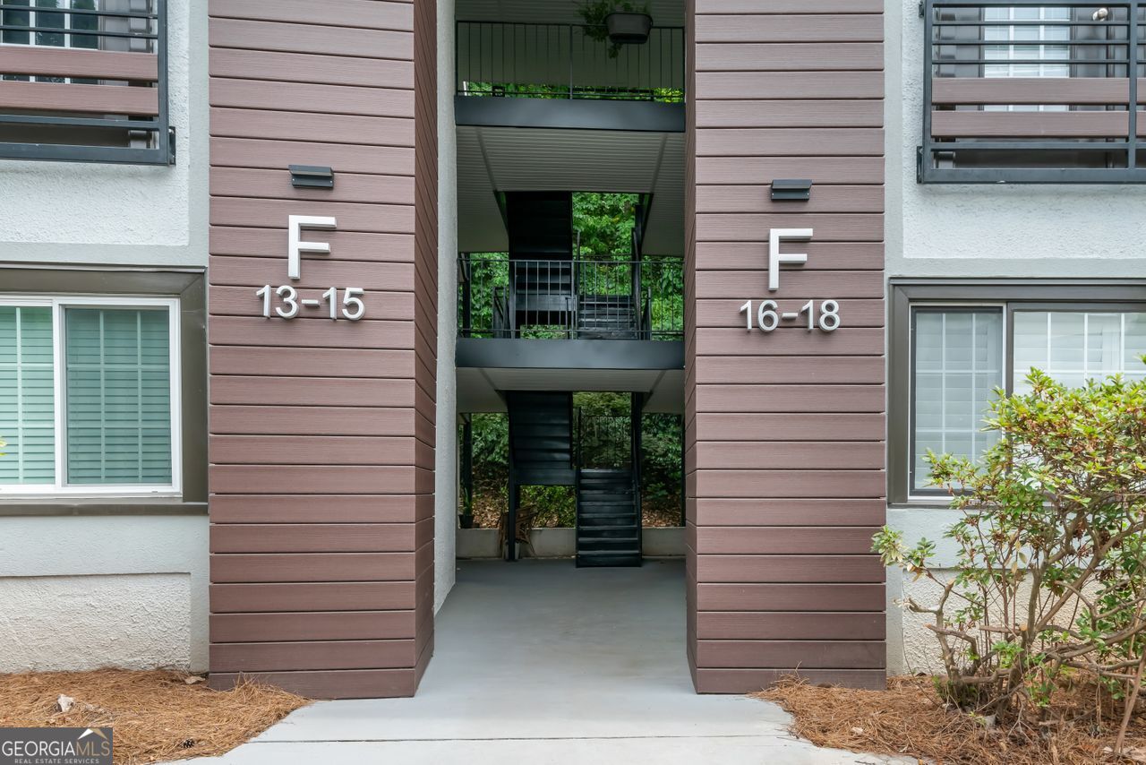 1445 Monroe Dr F15 — photo