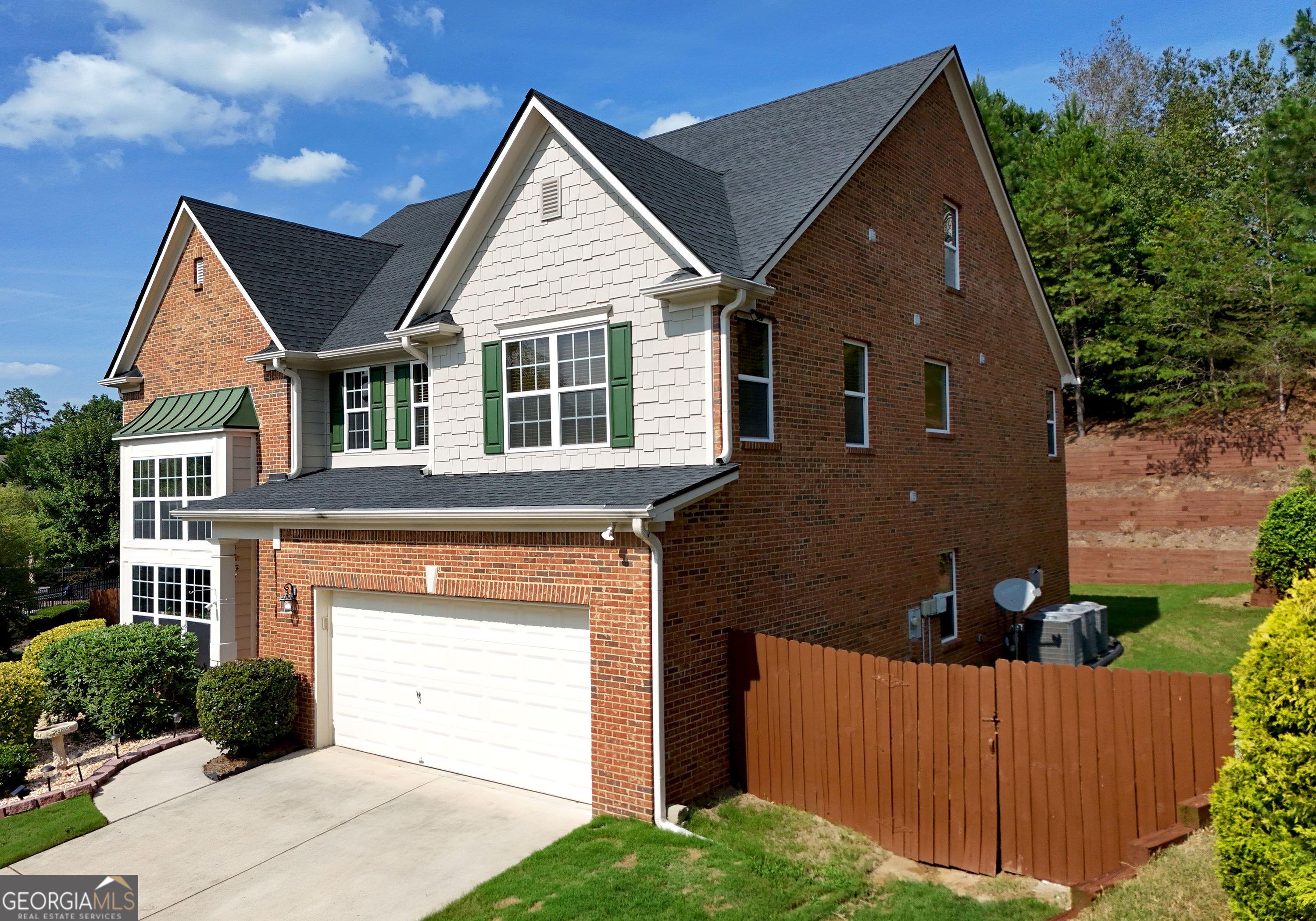 6015 Thrasher Ct — photo