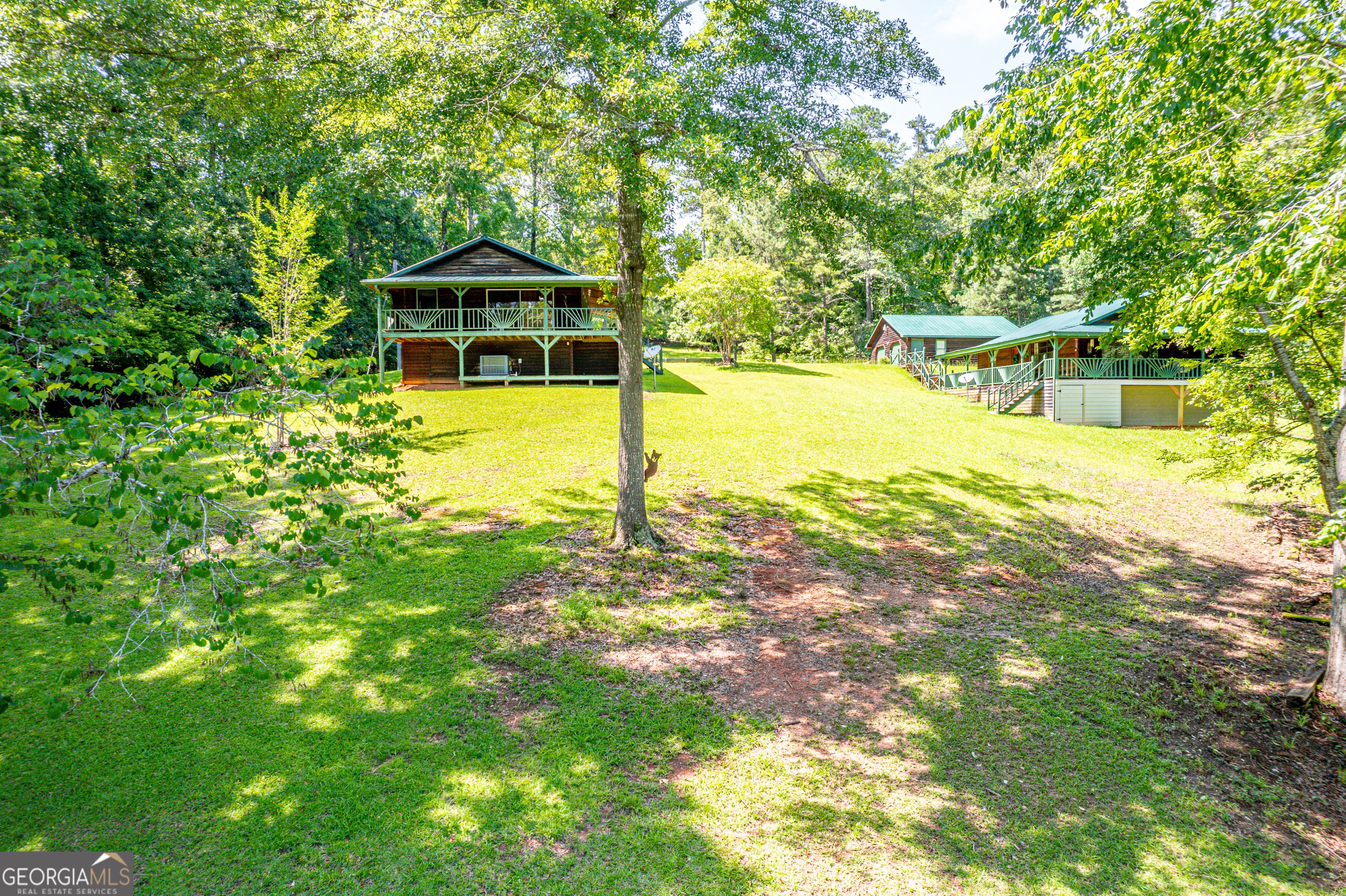 671/673 Pine Lake Dr — photo