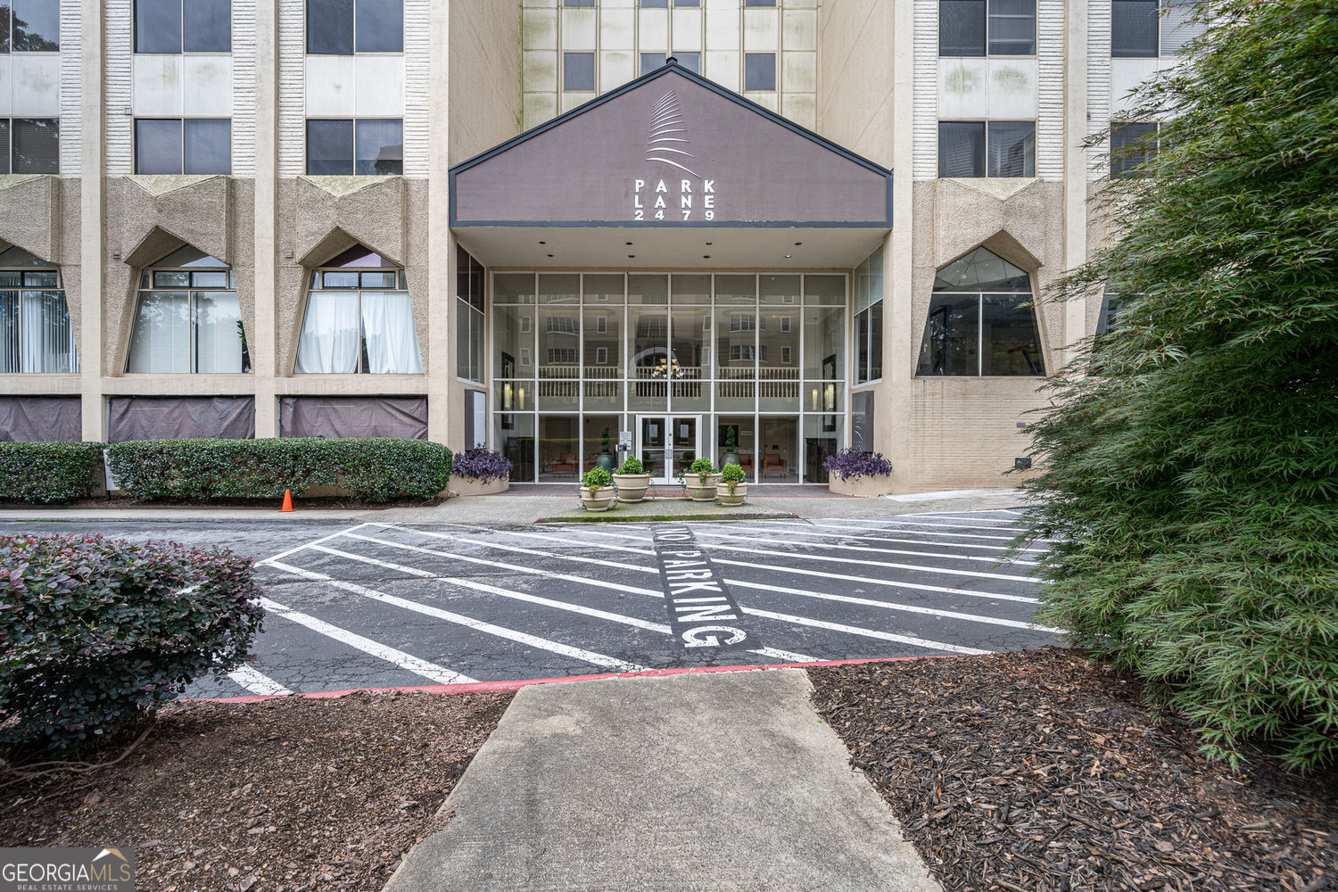 2479 Peachtree Rd NE 1808 — photo