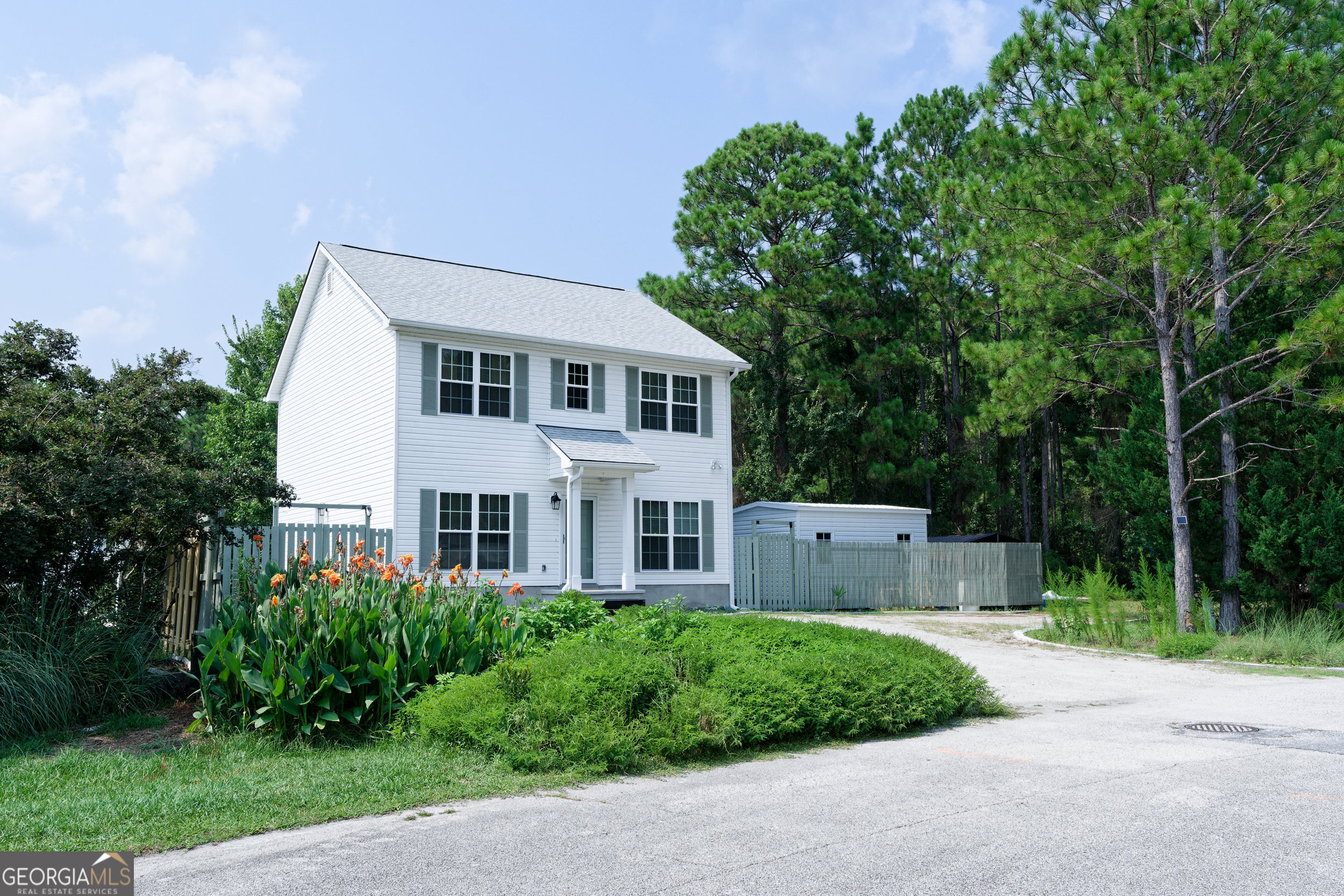 143 Dolphin Dr — photo