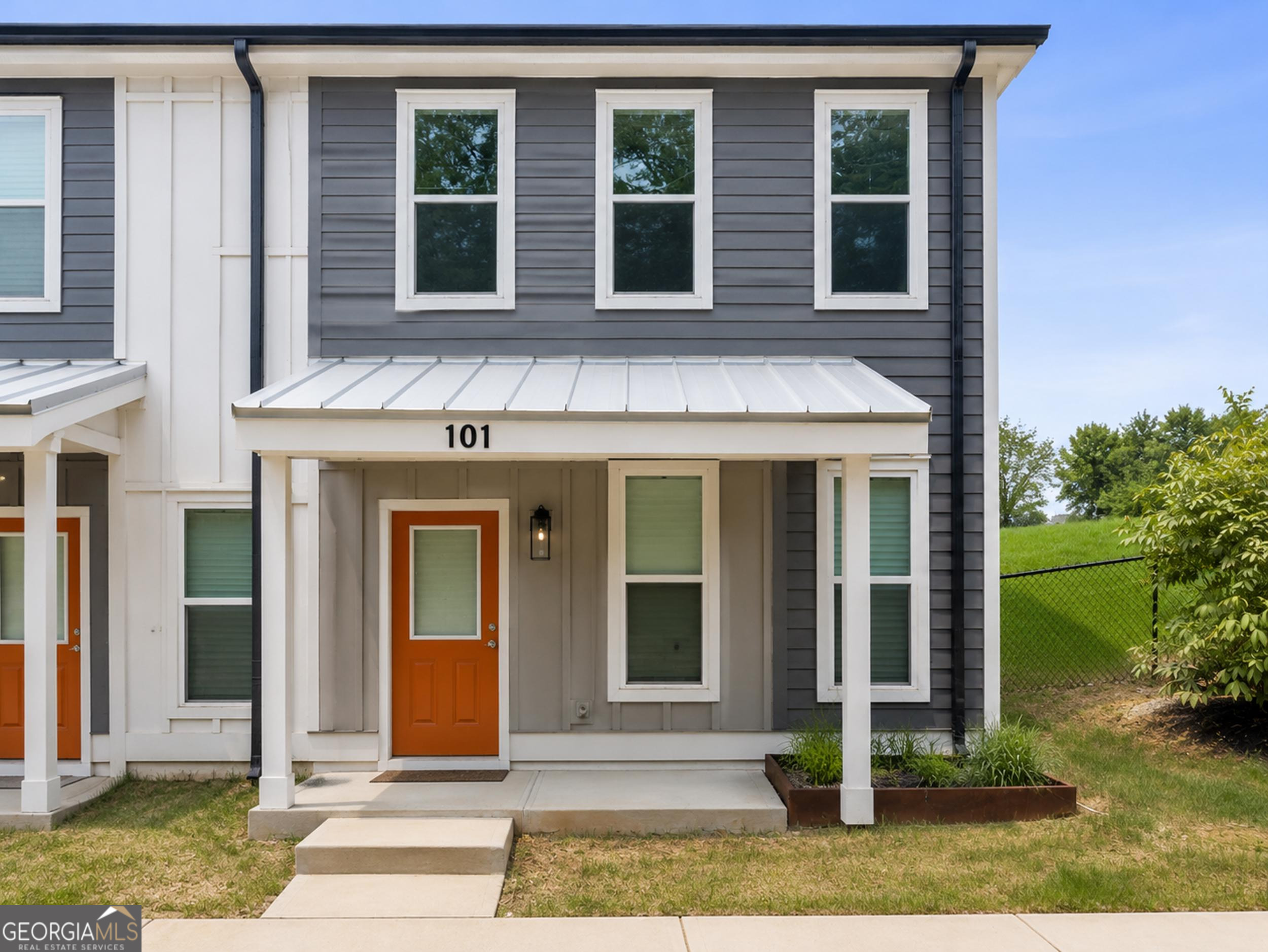 697 Fayetteville Rd SE — photo