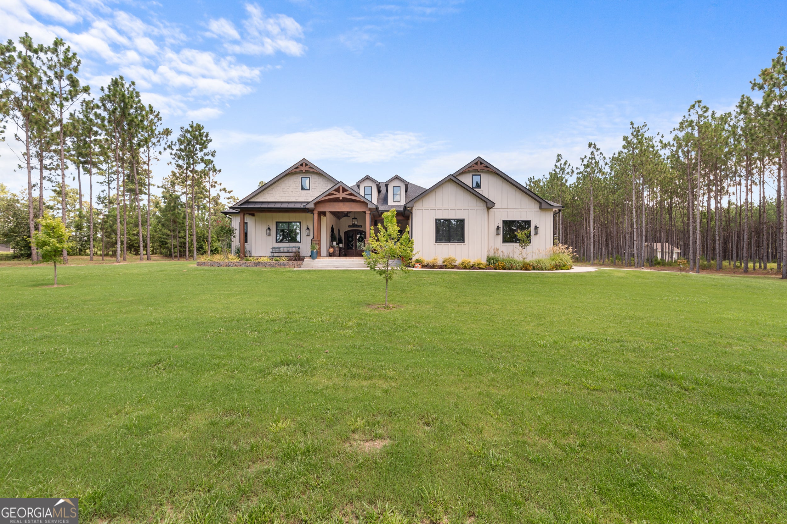 115 E Lake Dr — photo