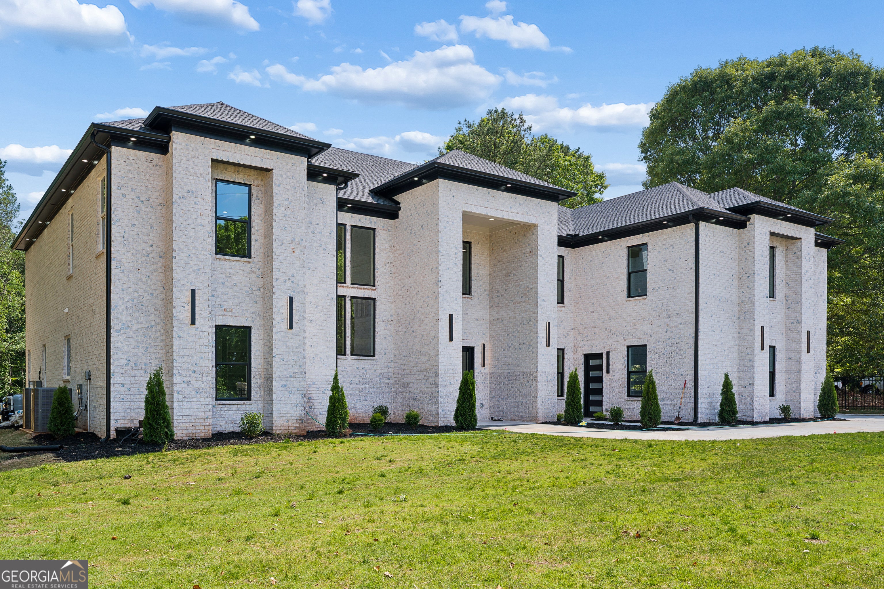 1035 Auburn Rd — photo