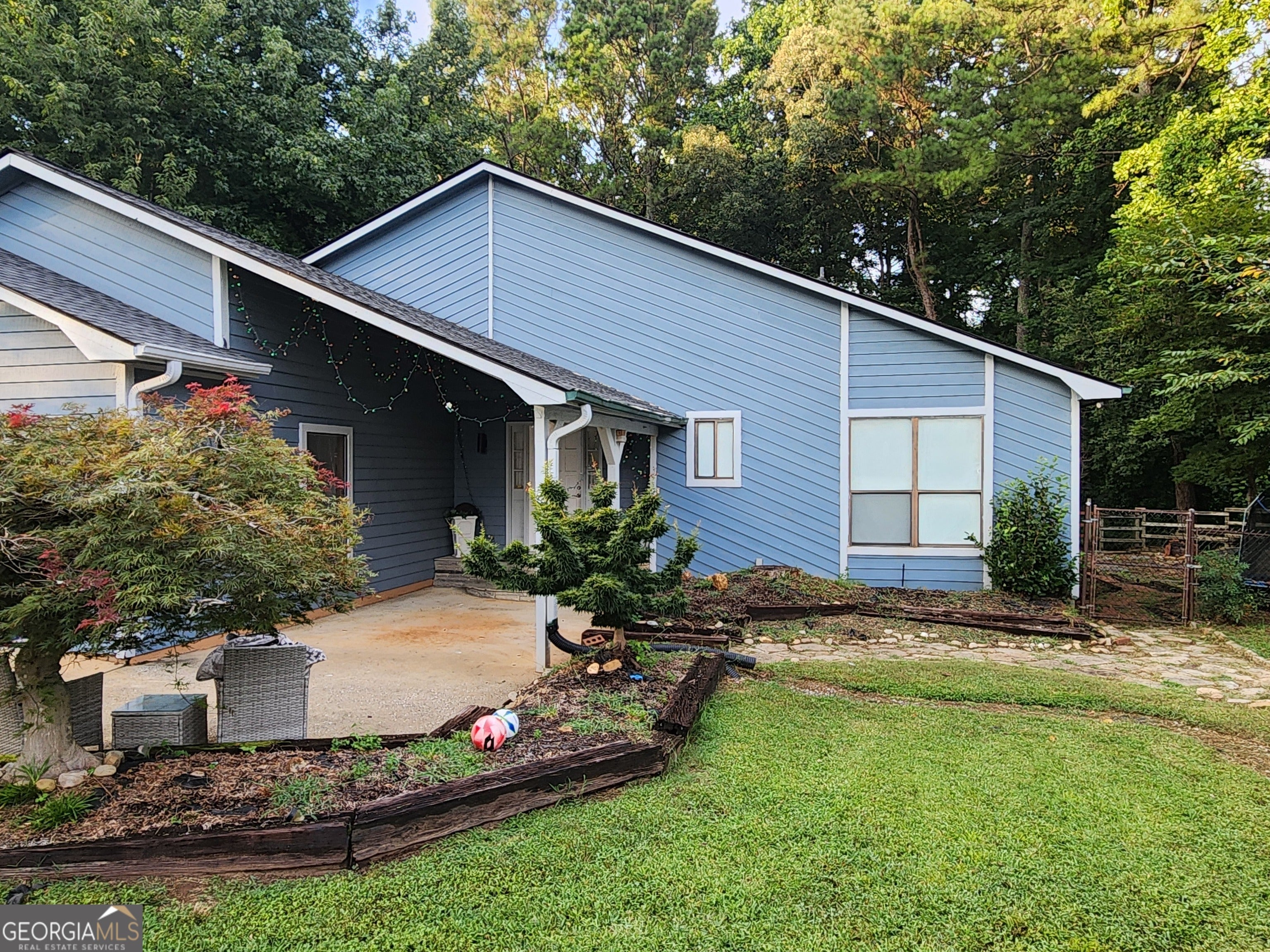 715 Babbling Creek Pl — photo