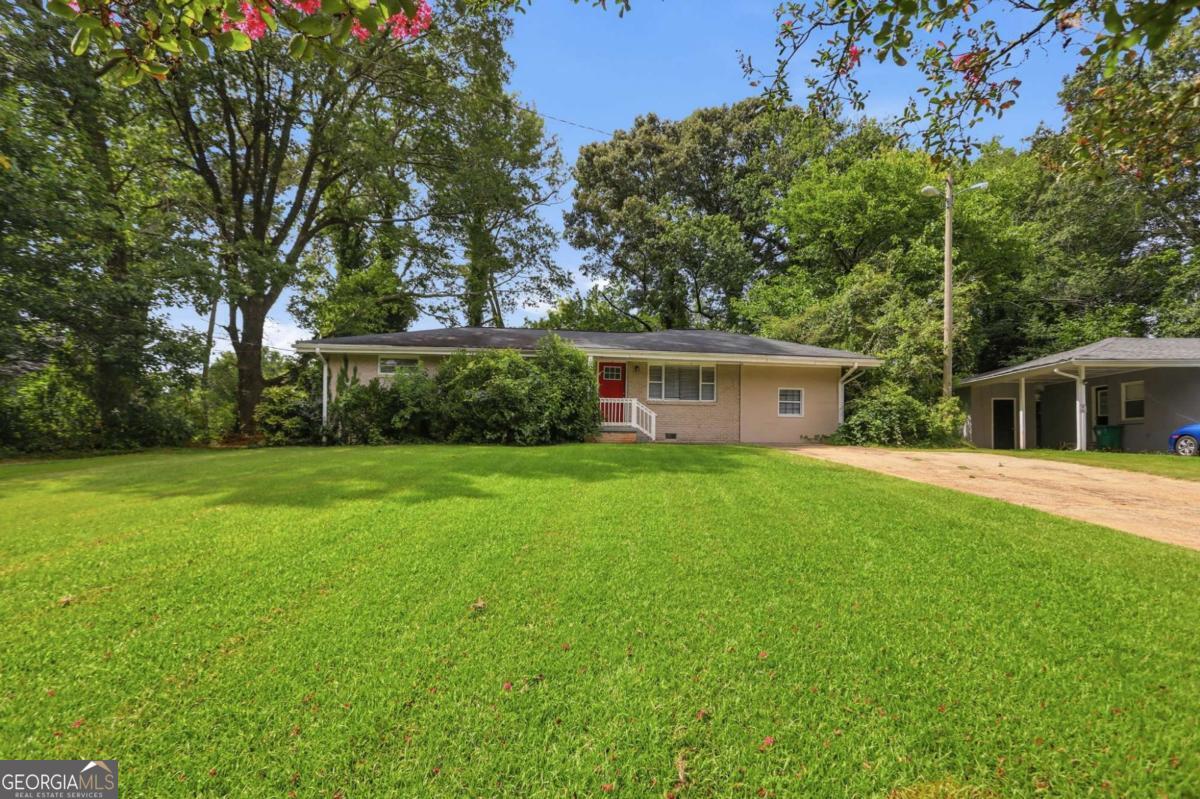 2361 Collier Dr — photo