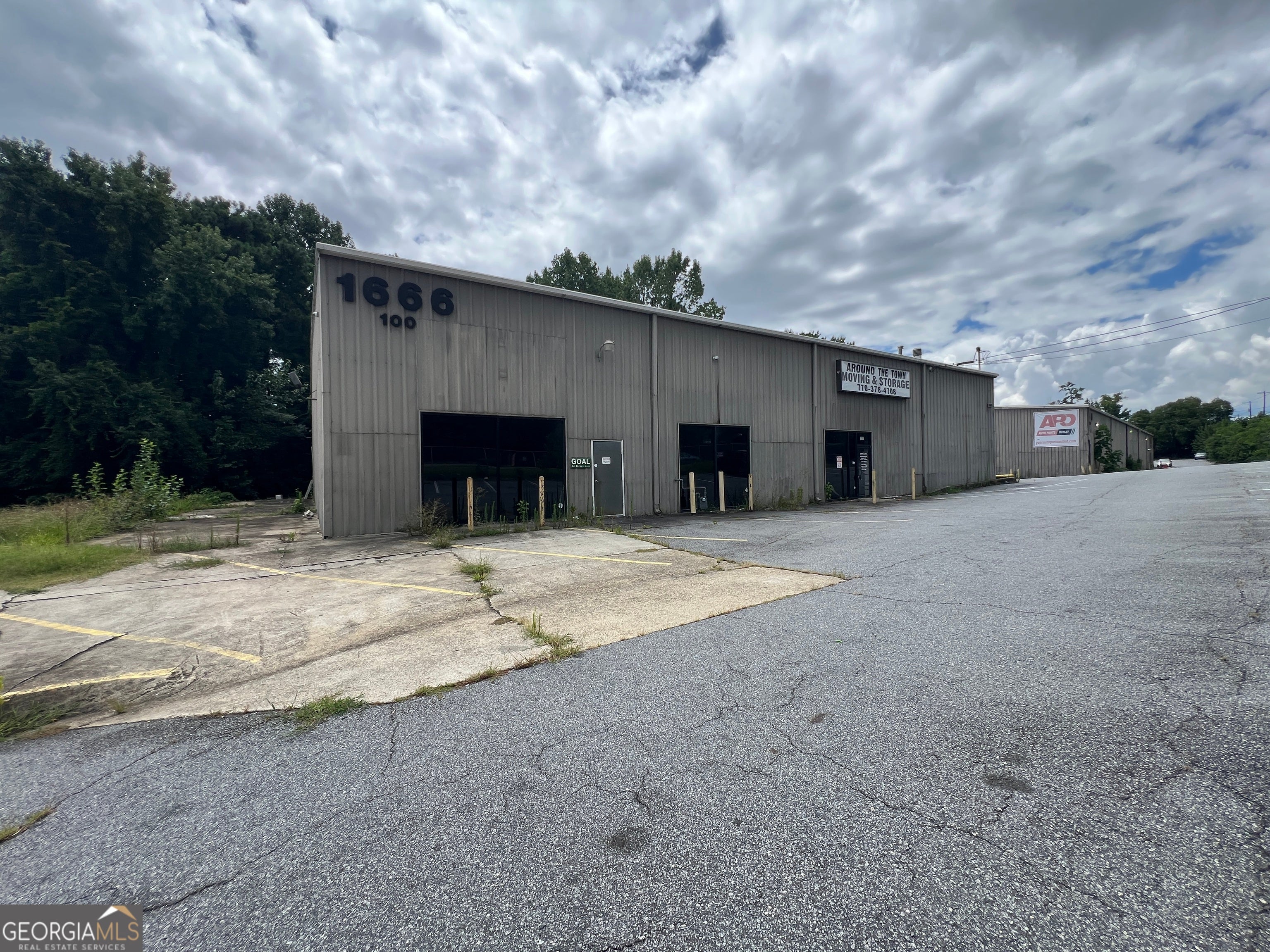 1666 Roswell Rd 100 — photo