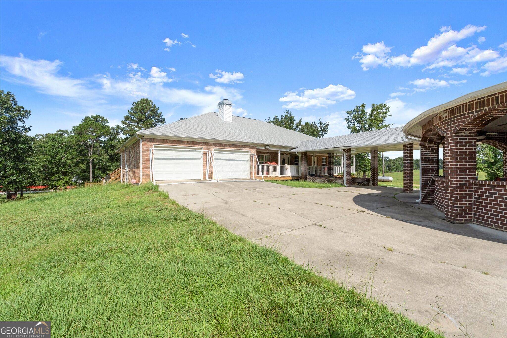 788 Nesbit Loop NE — photo