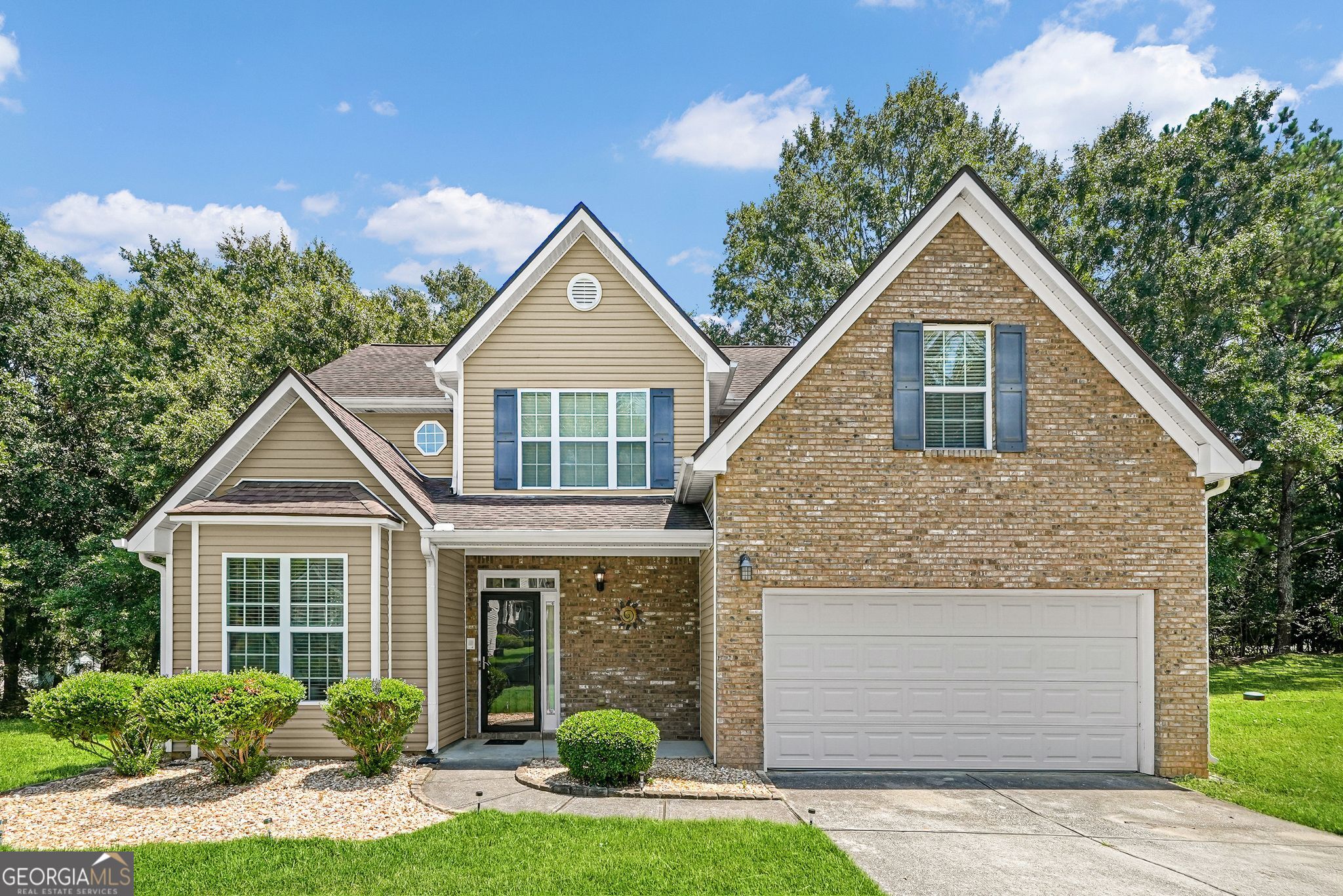 2432 Temple View Dr — photo