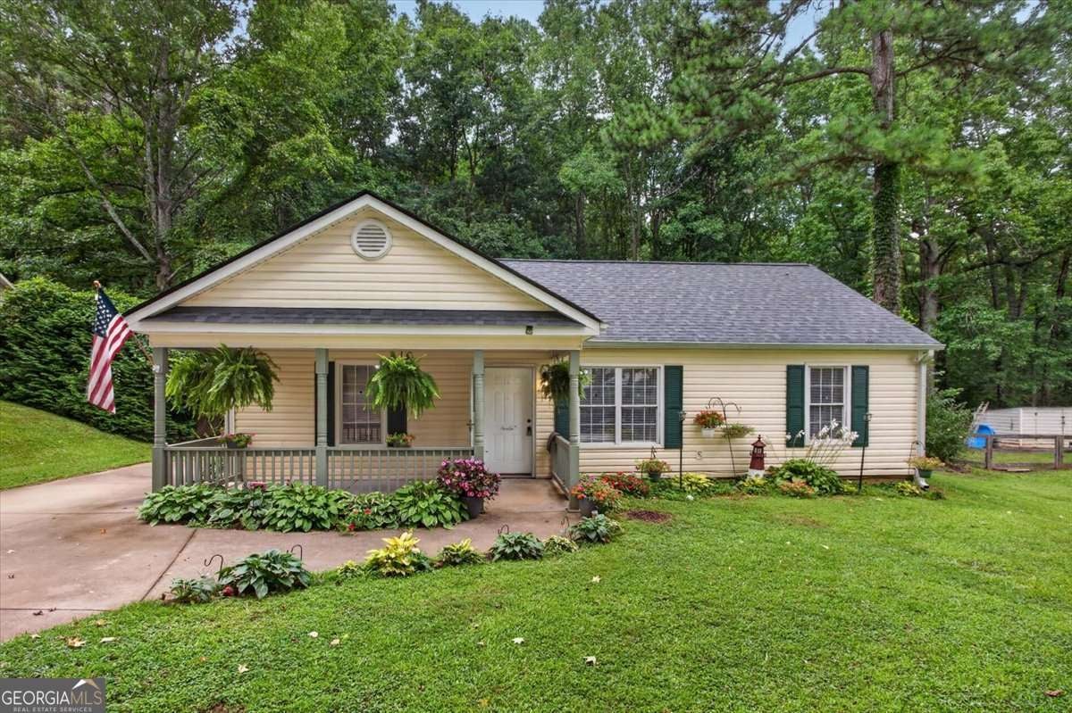 129 Whispering Pine Ln NE — photo