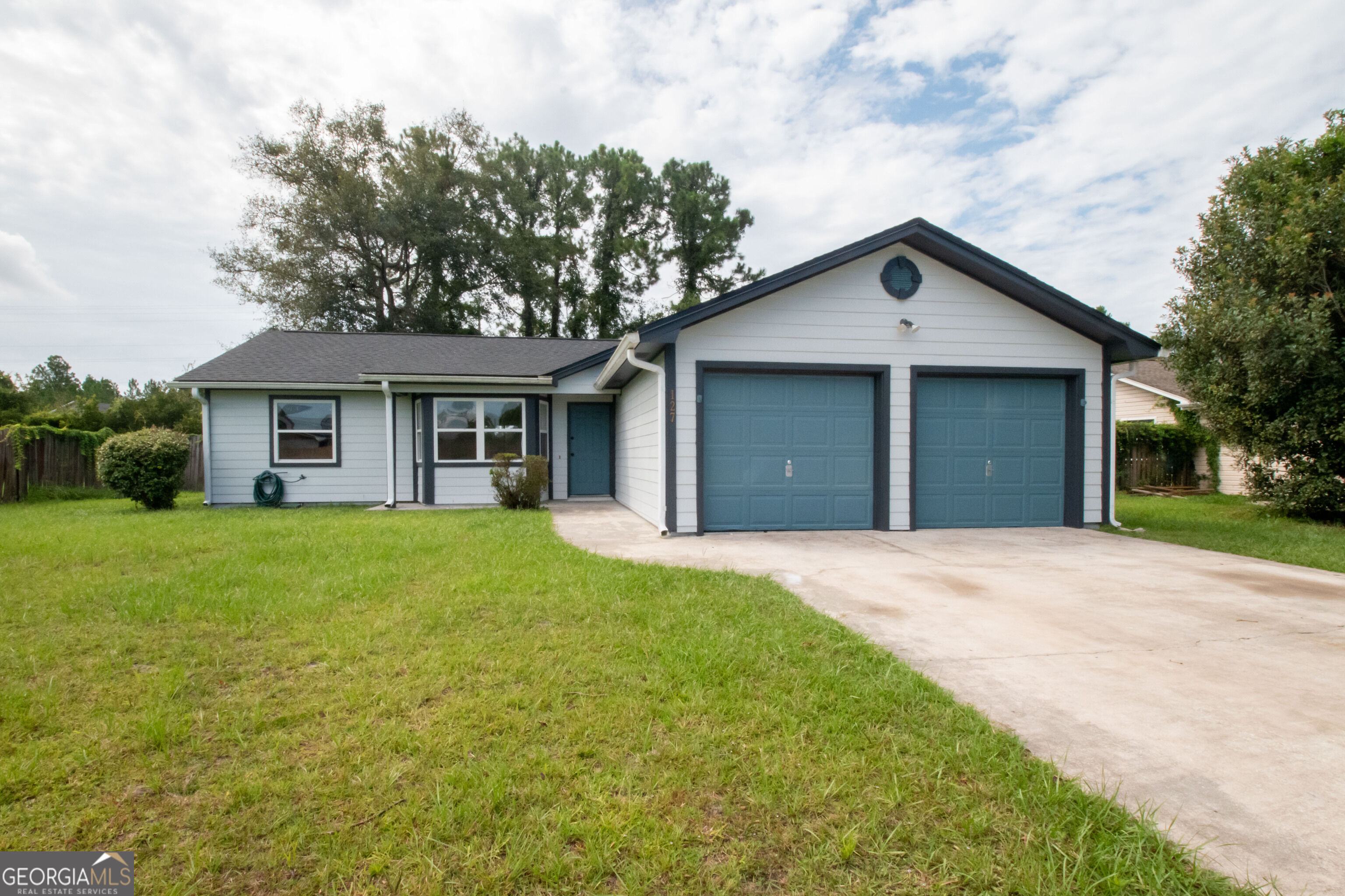 127 Fairfield Dr — photo