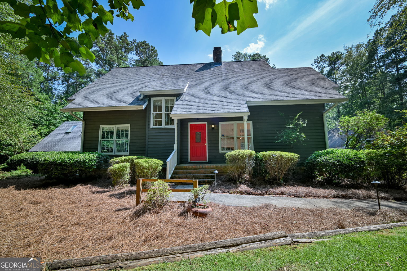 3189 Spring Lake Dr NE — photo