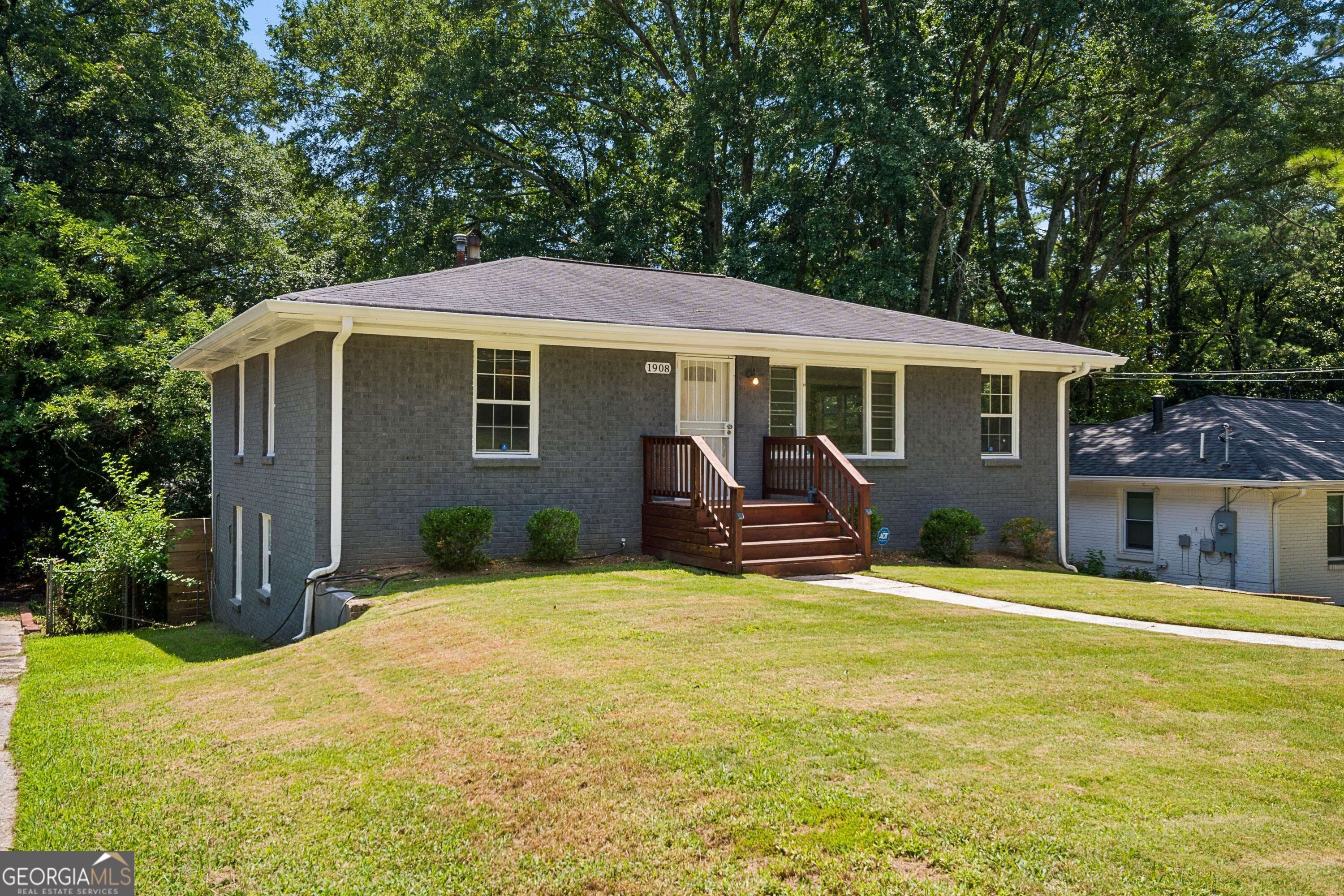 1908 Penelope Rd NW — photo