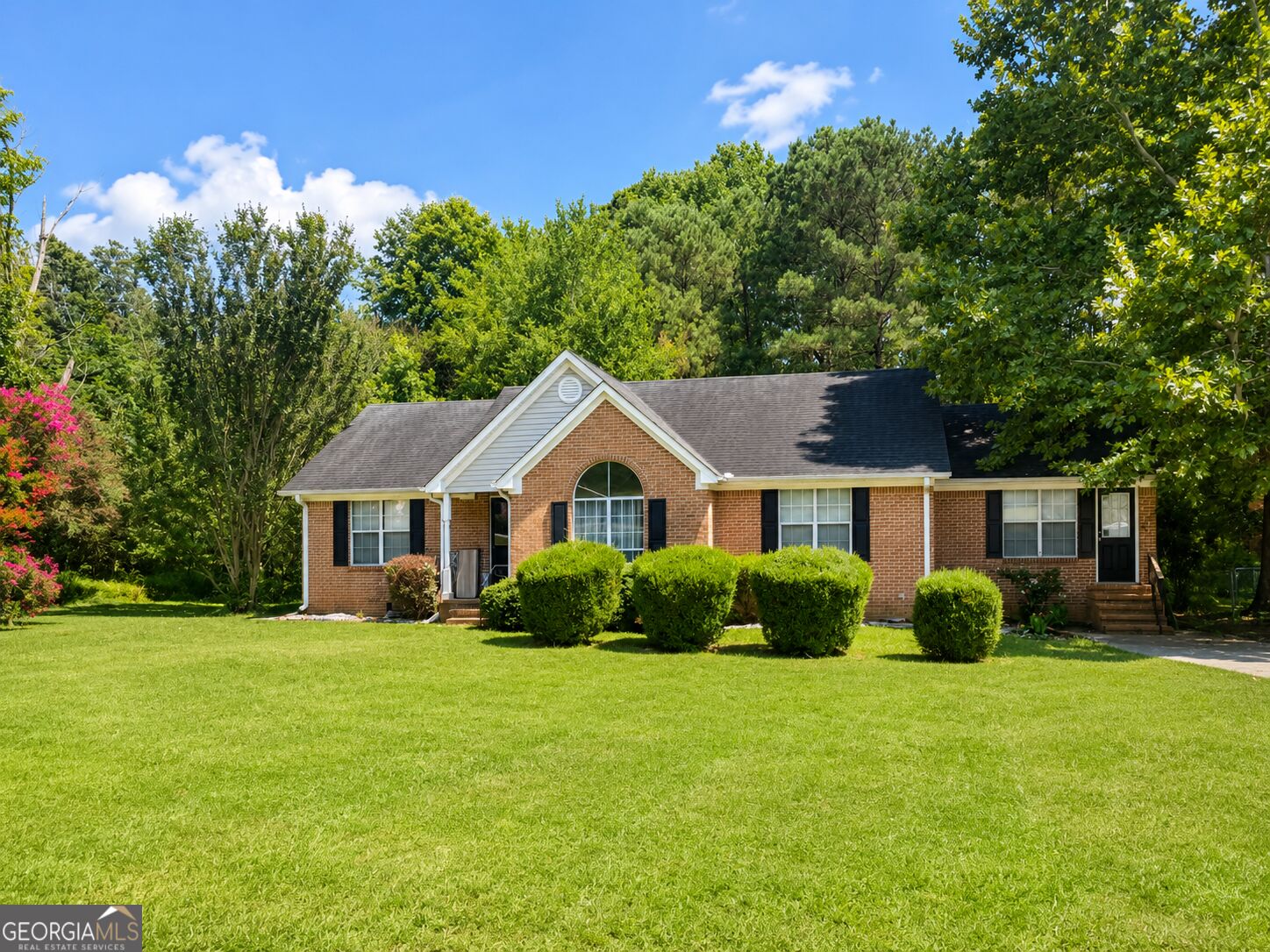157 Davidson Dr — photo