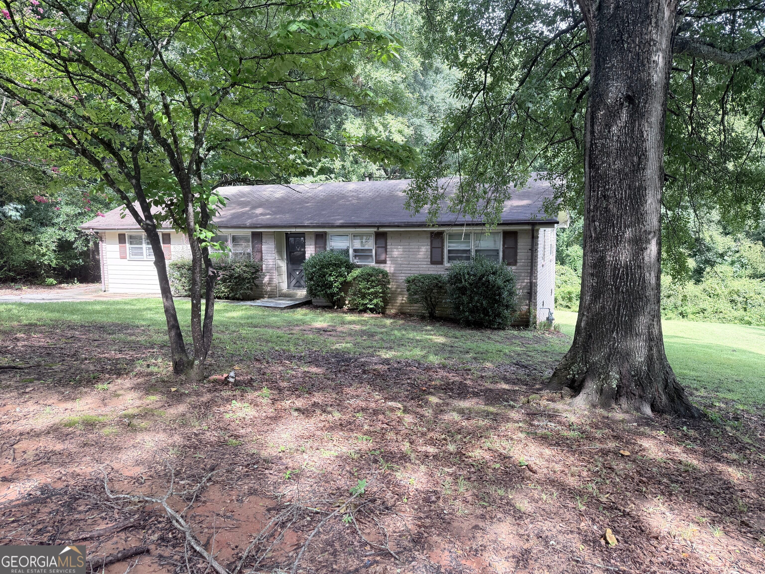 2195 Rockdale Dr NW — photo