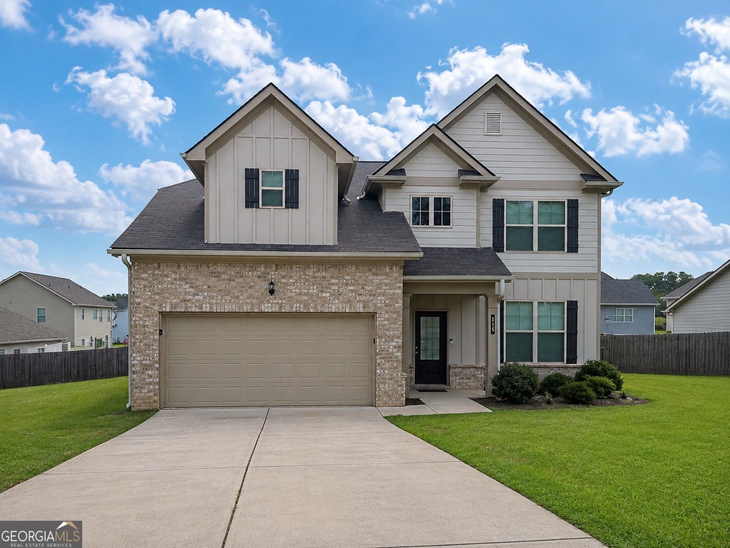 515 McGinnis Cir — photo