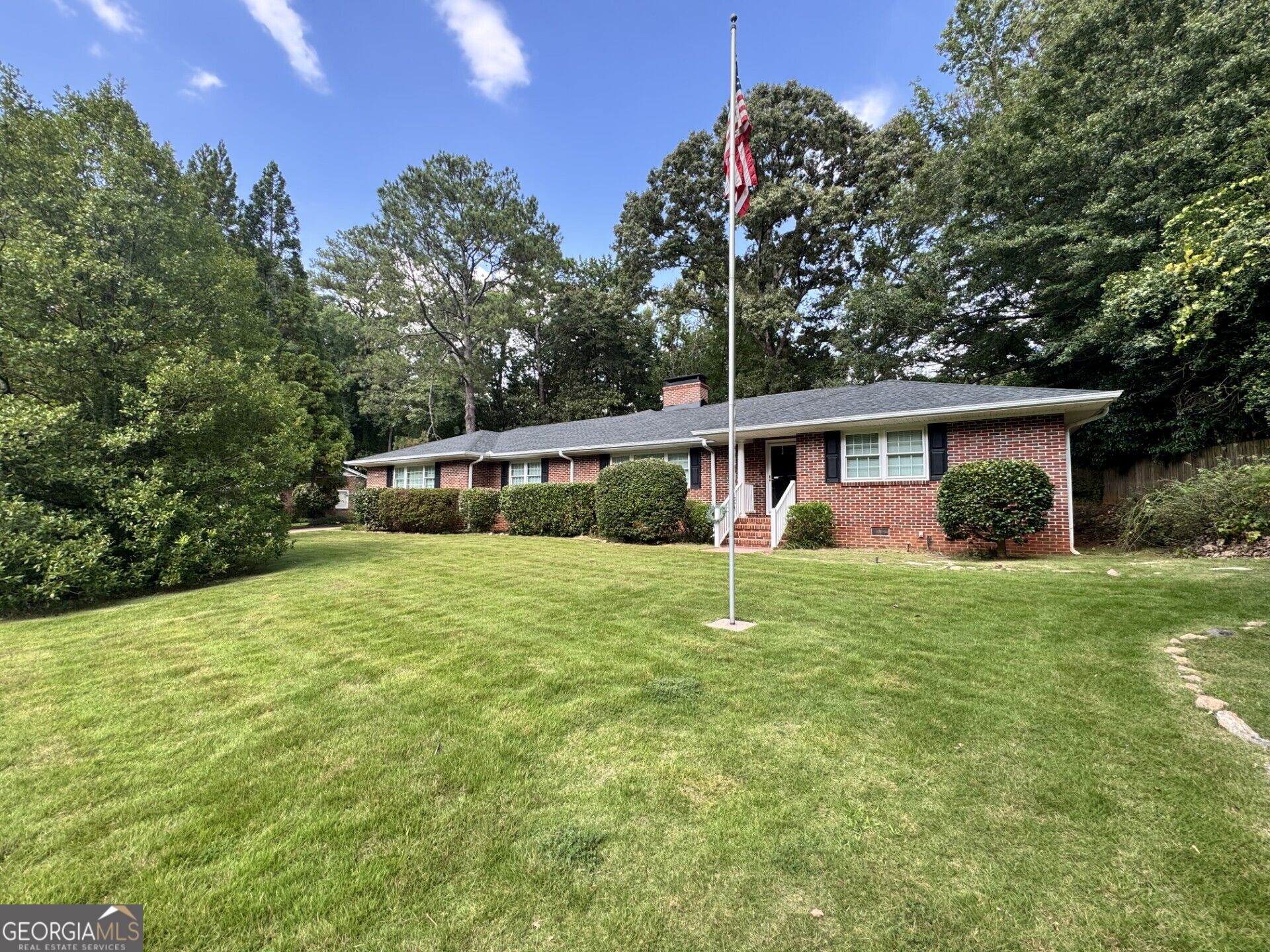 715 Ridgecrest Rd — photo