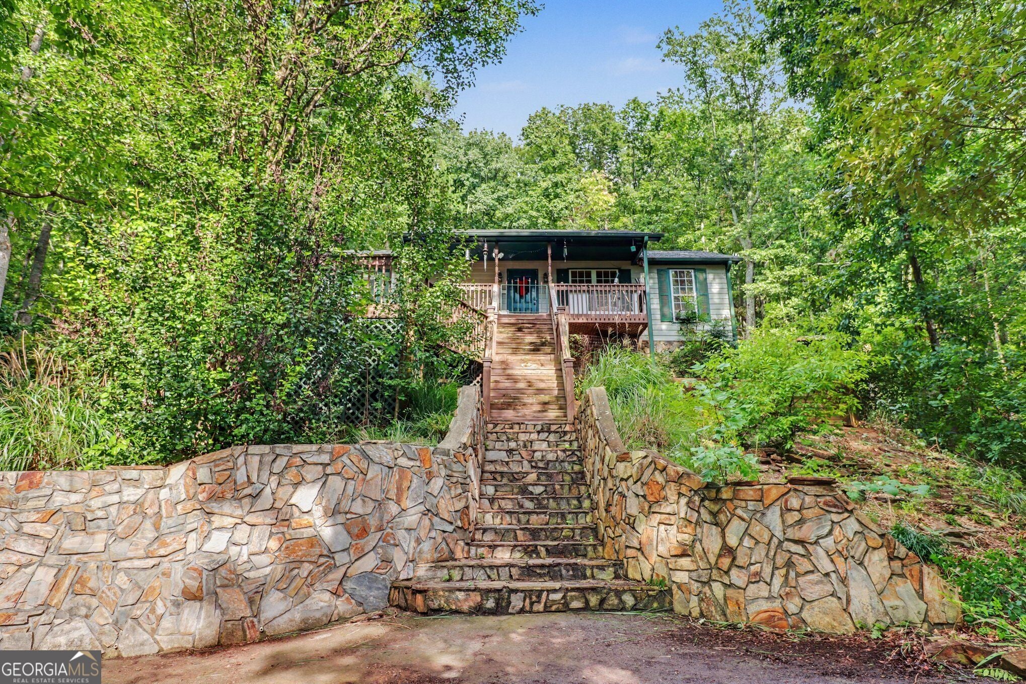 97 Hill Crest Dr — photo