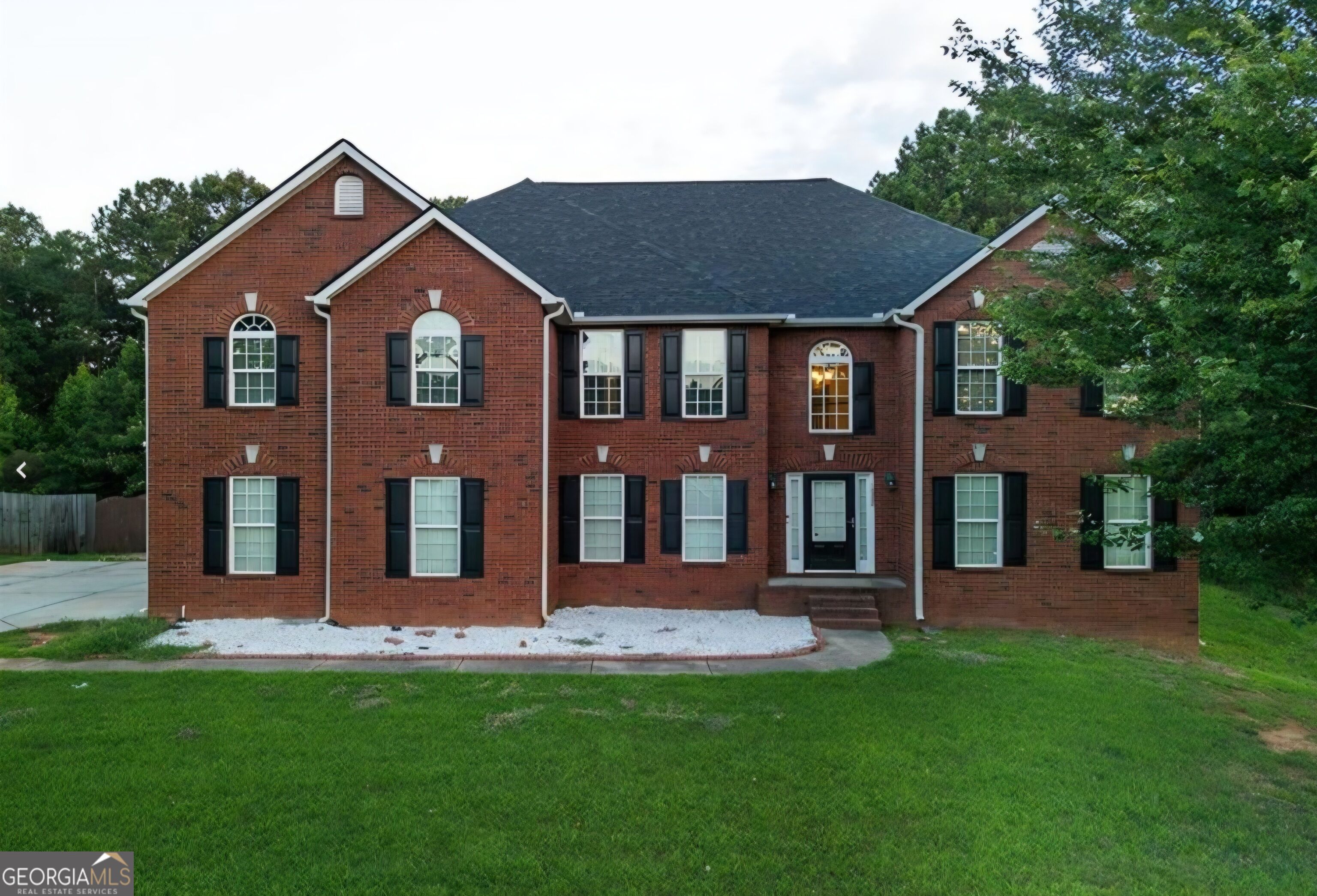 10208 Hemlock Way — photo