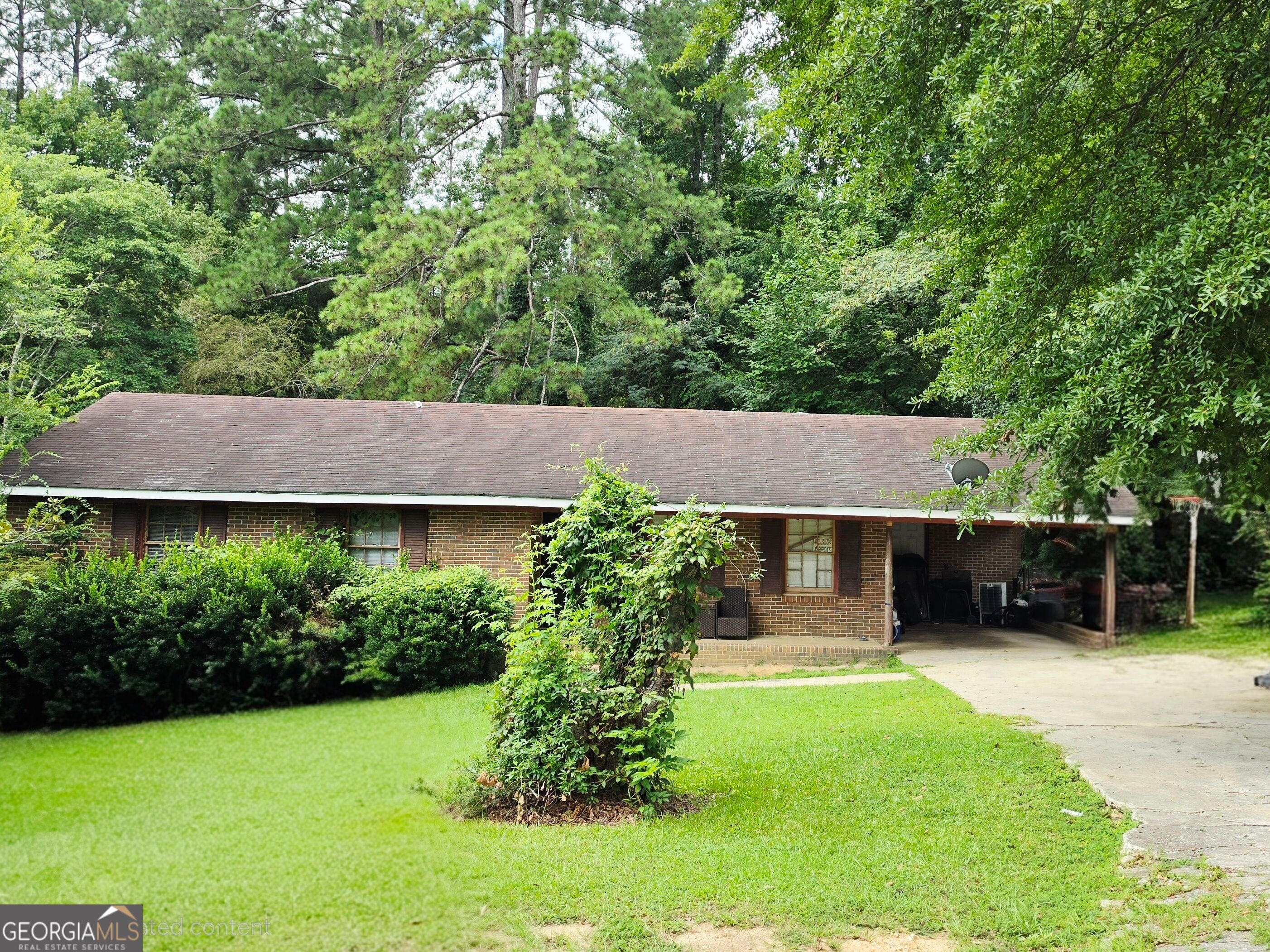 1583 New Castle Dr — photo