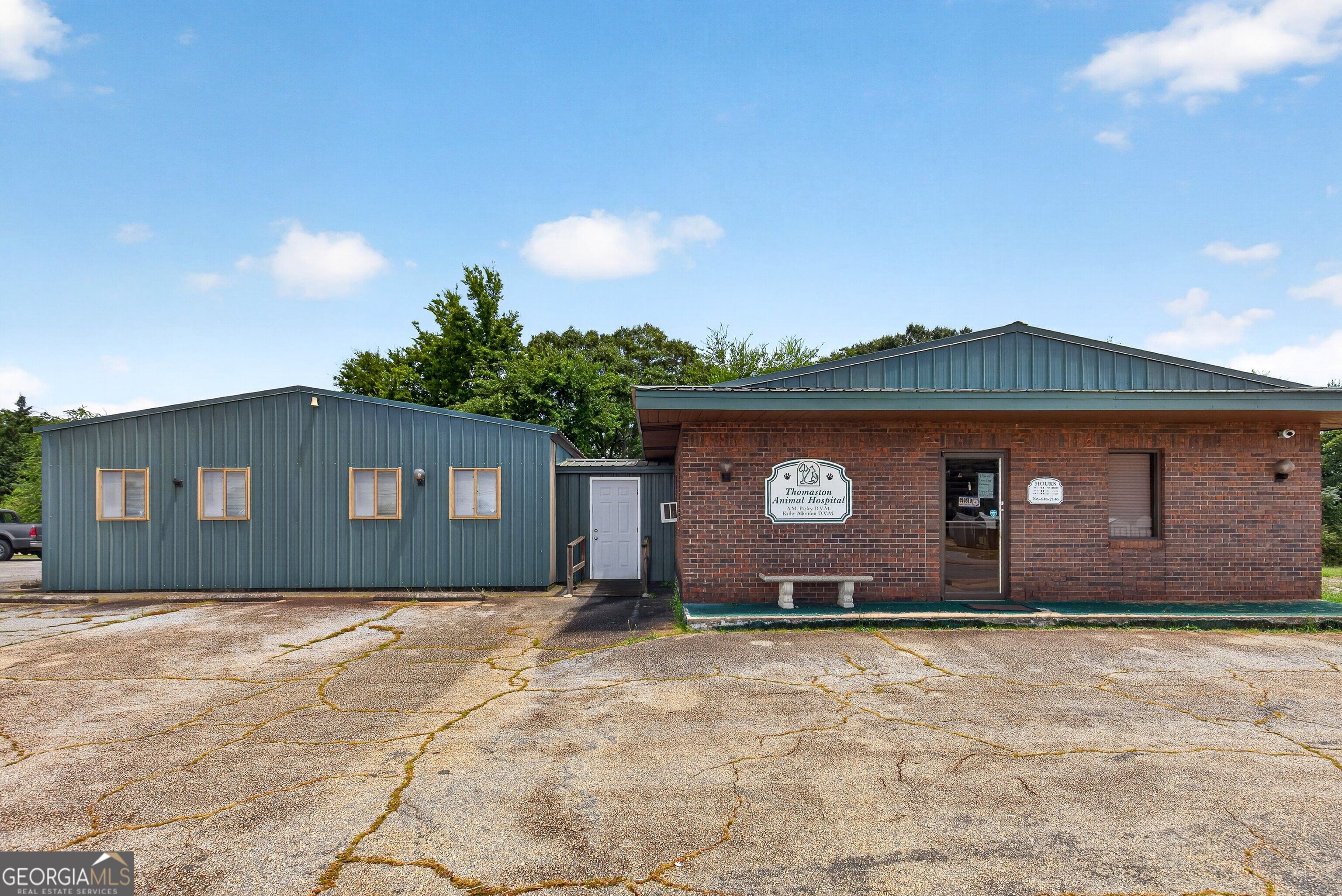 1412 Highway 19 North — photo