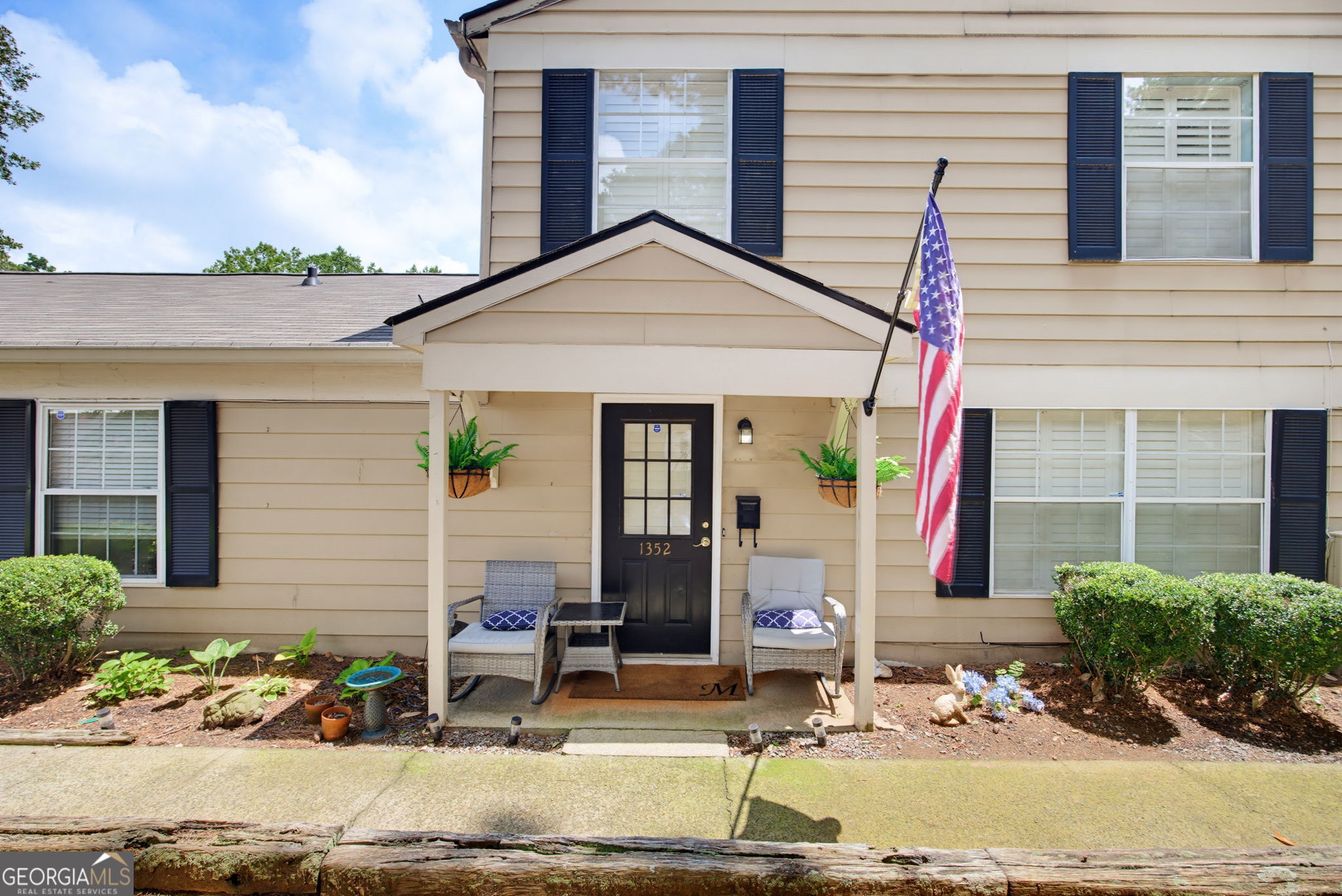 1352 Old Coach Rd SW — photo