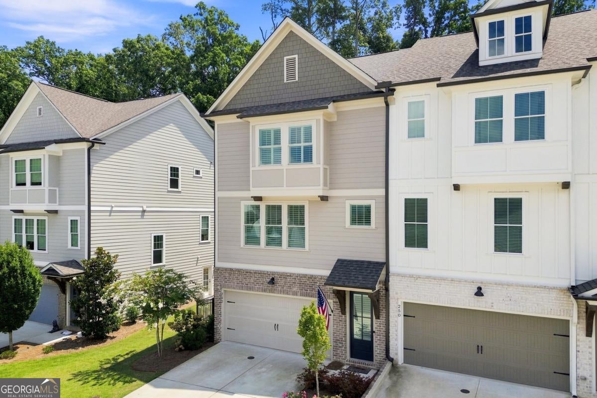 252 Retreat Ln — photo